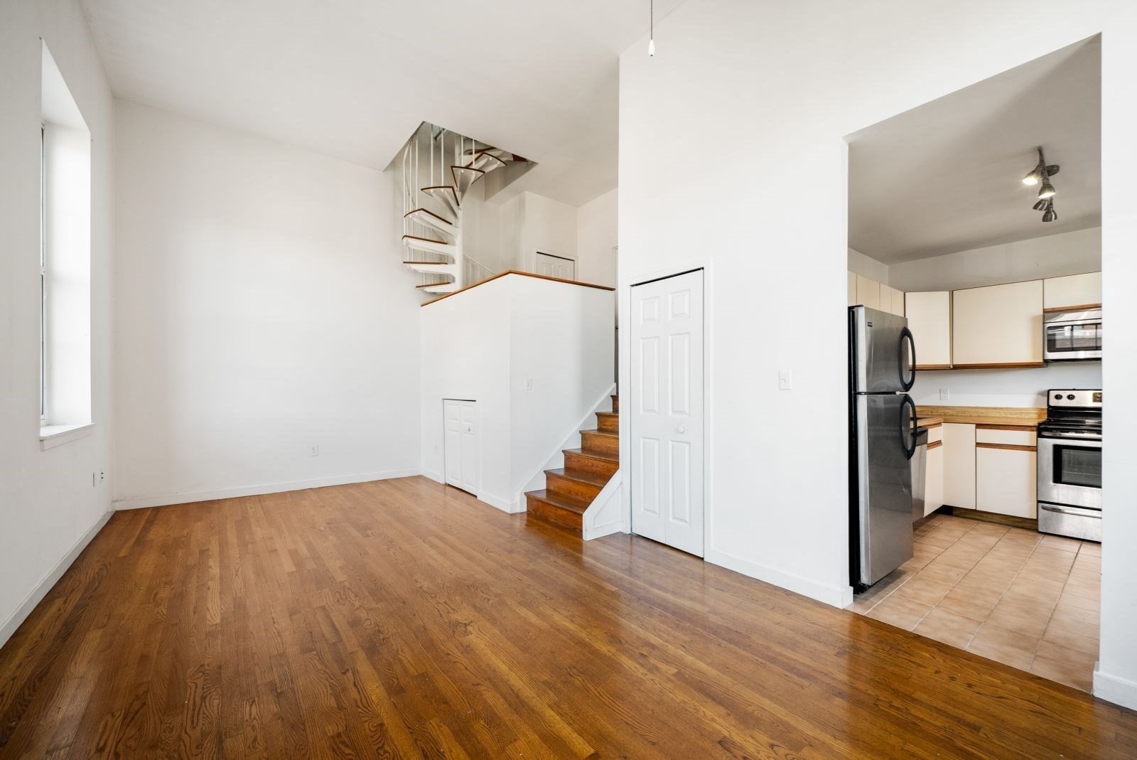 47 Harvard Street # C402 Property Photo 6