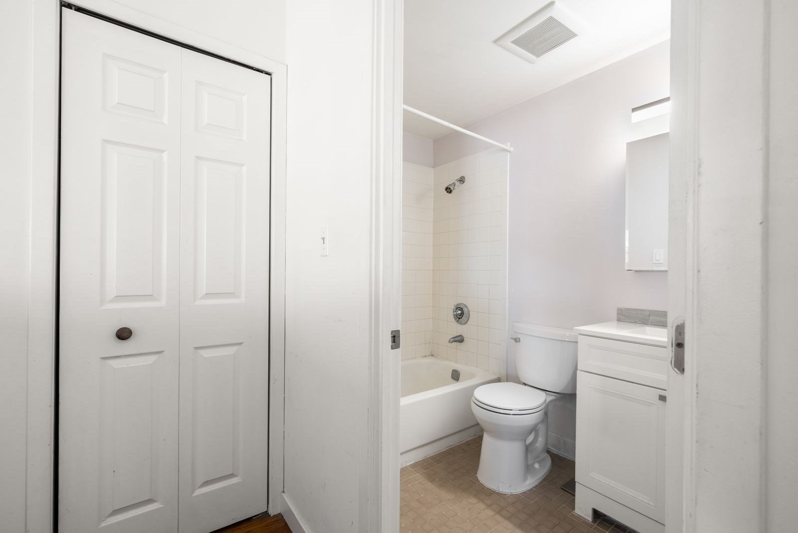 47 Harvard Street # C402 Property Photo 8