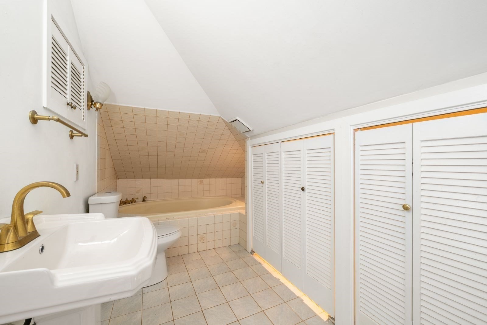47 Harvard Street # C402 Property Photo 14