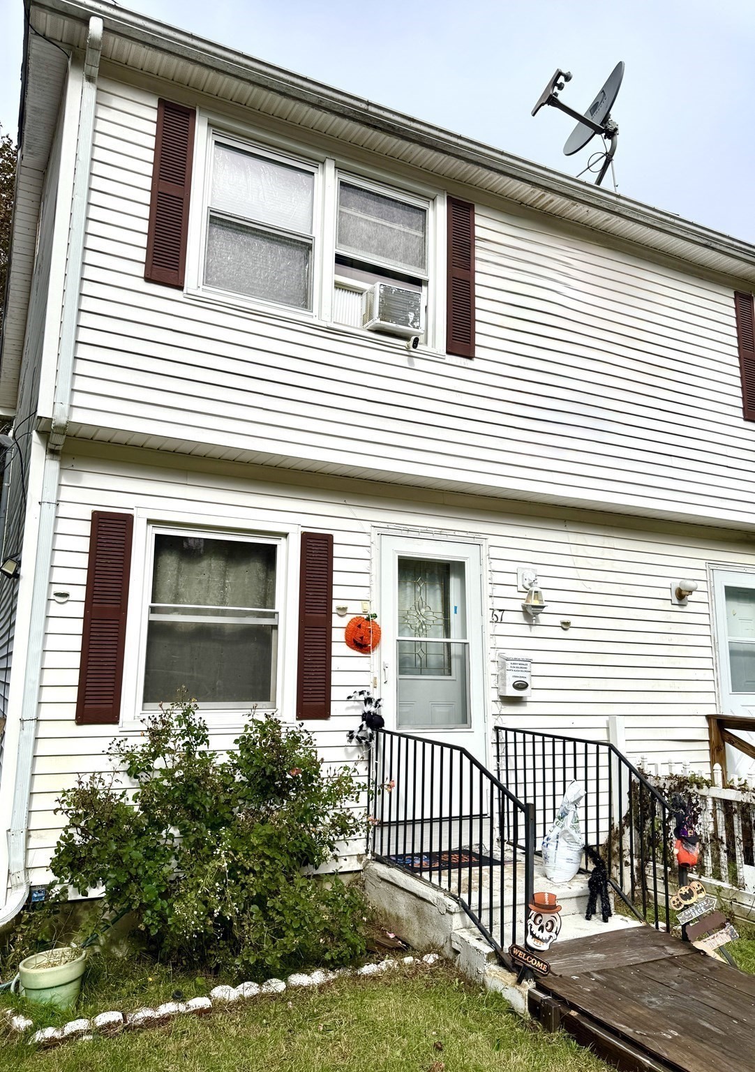 67 Everard St Property Photo 2