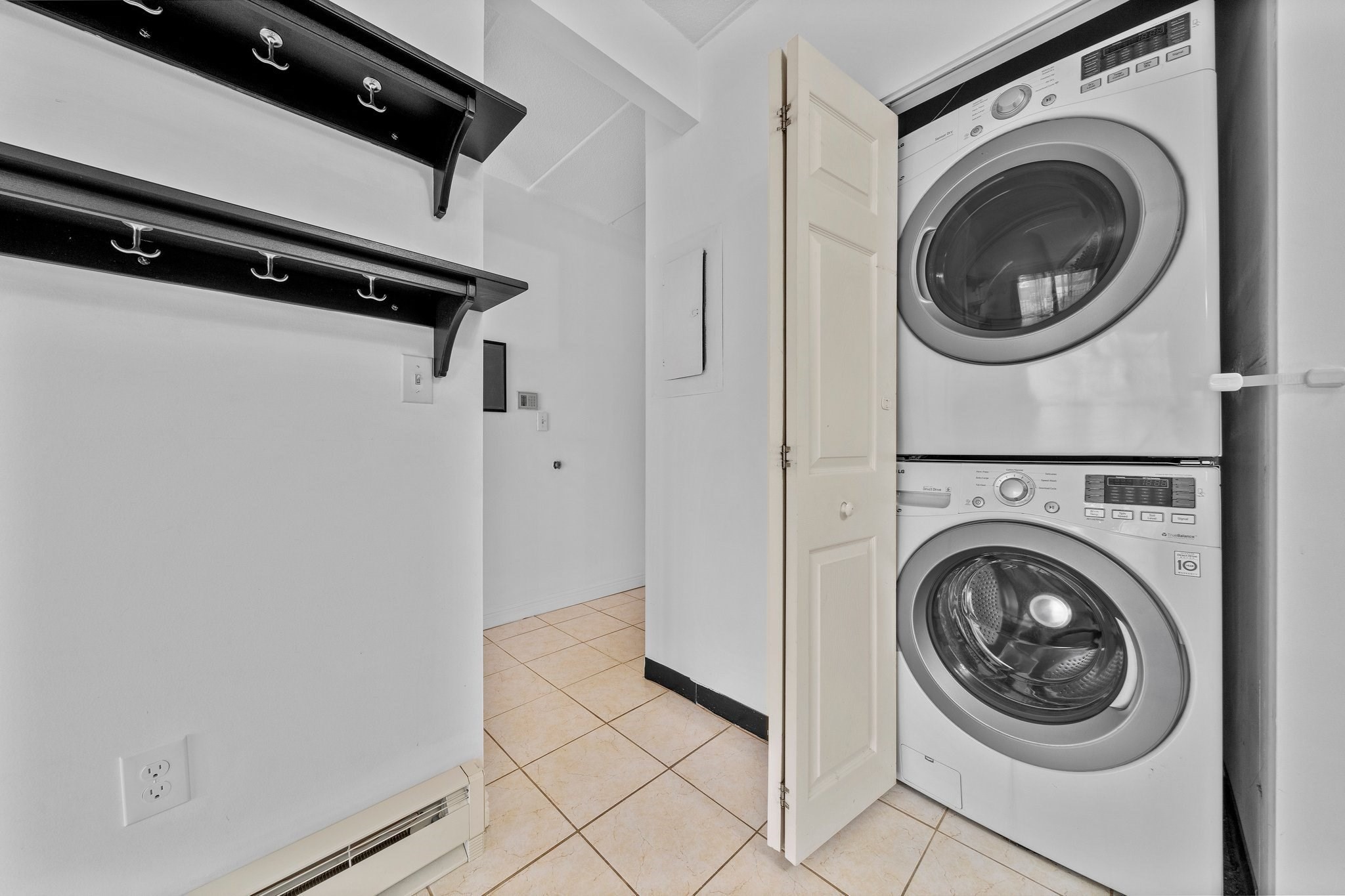 235 Winthrop St # 1102 Property Photo 8