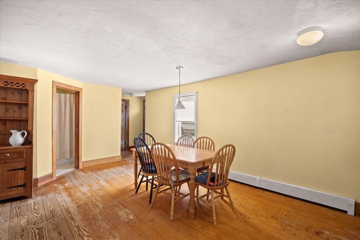 28 Mayflower St Property Photo 11