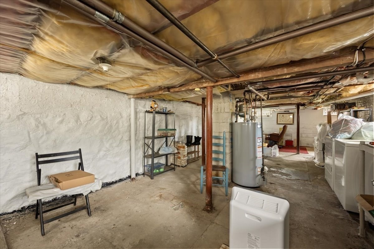 28 Mayflower St Property Photo 19
