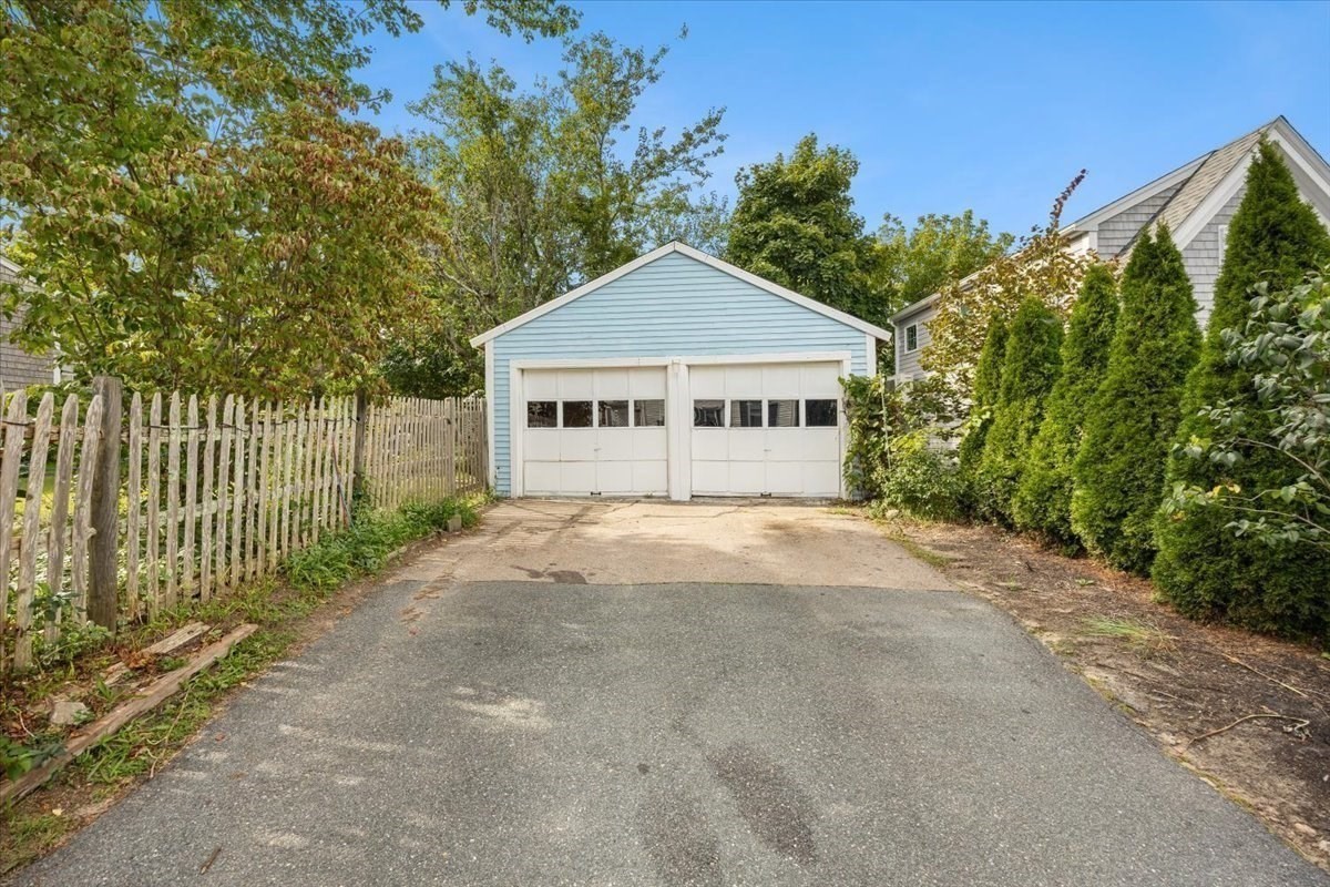 28 Mayflower St Property Photo 23