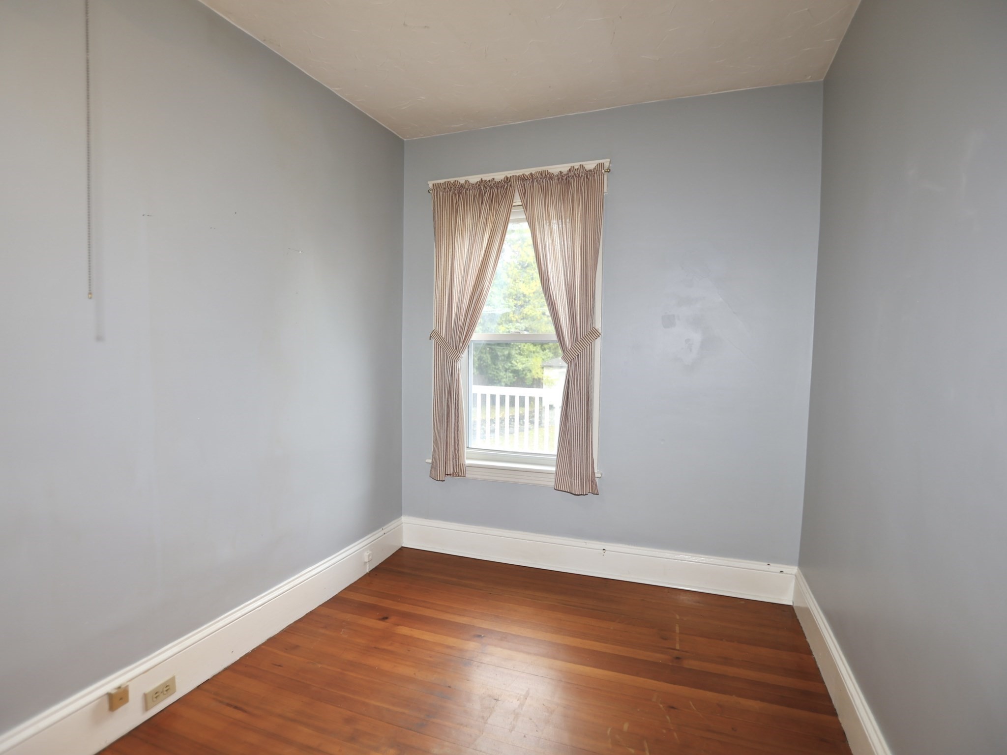 133 Whipple St Property Photo 17