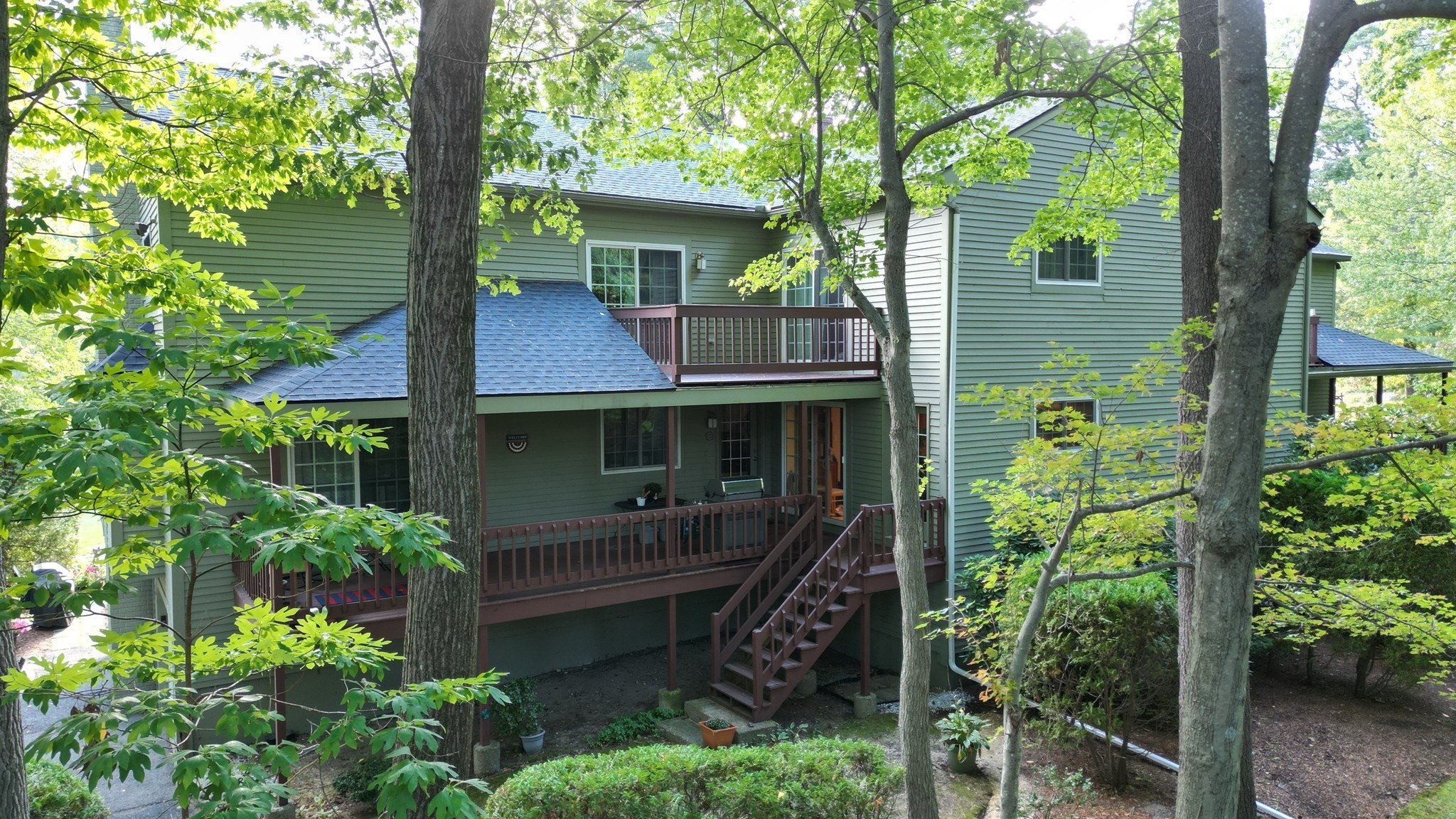 12 Country Club Ln # D Property Photo 4