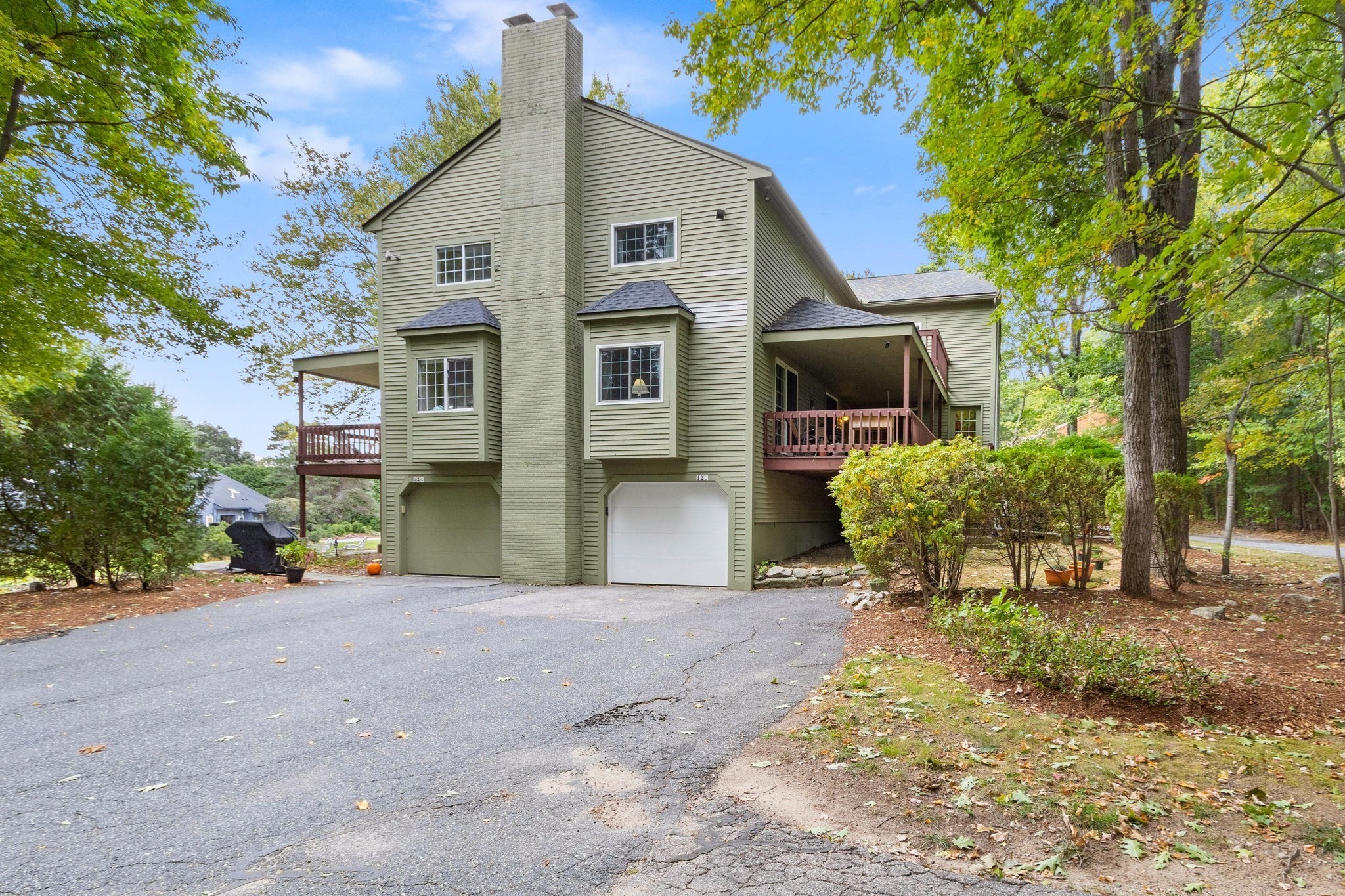 12 Country Club Ln # D Property Photo 27