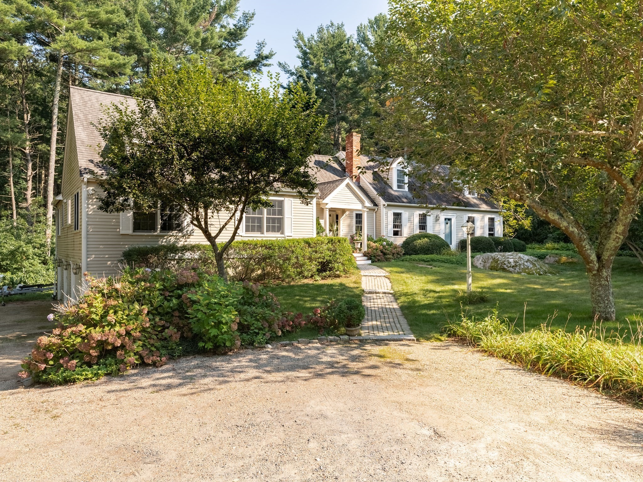 14 Copper Beech Dr Property Photo 2