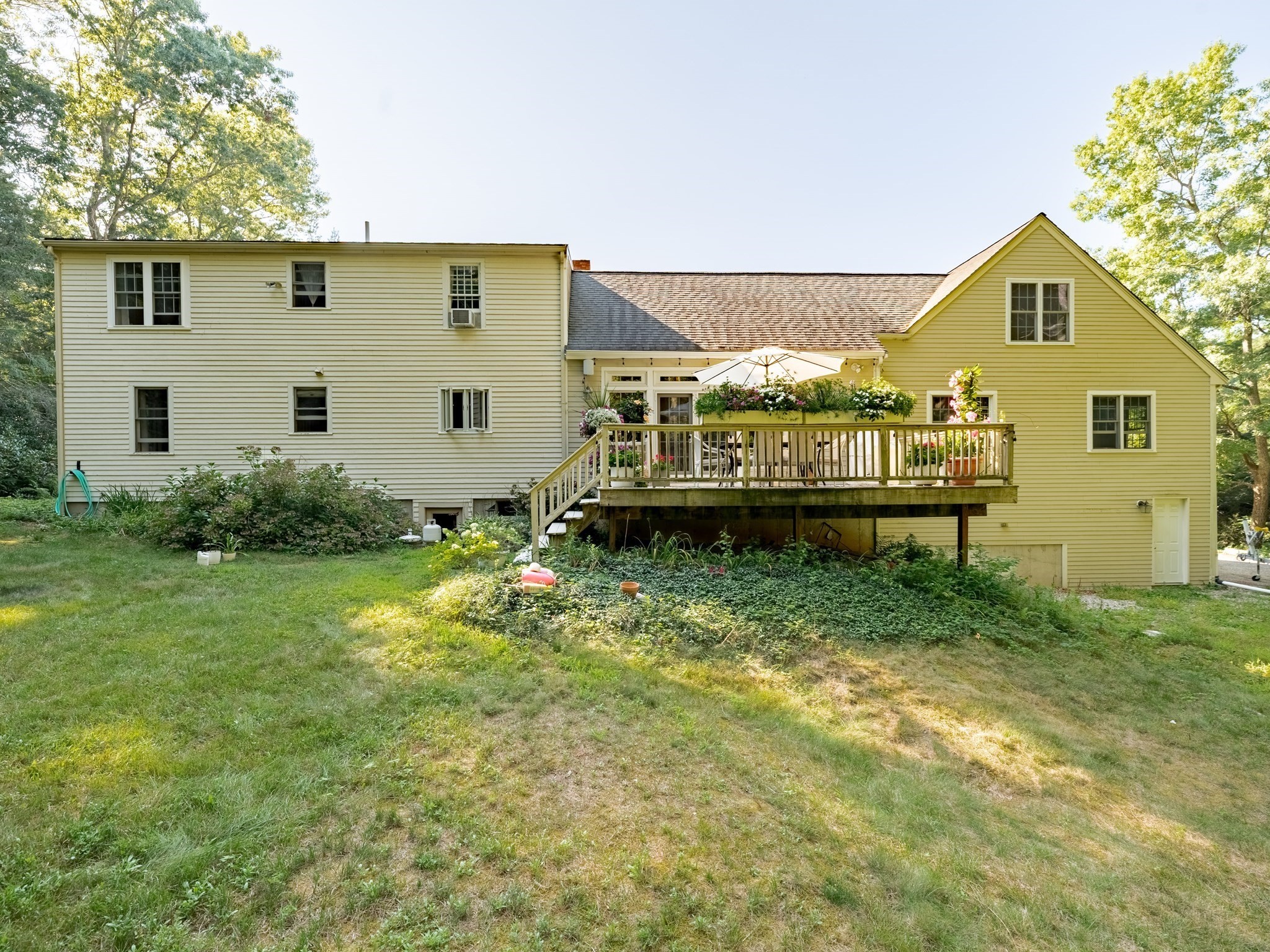 14 Copper Beech Dr Property Photo 4