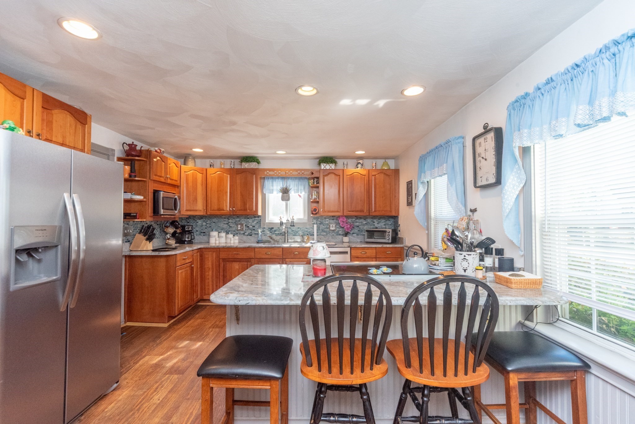 71 School St Property Photo 3