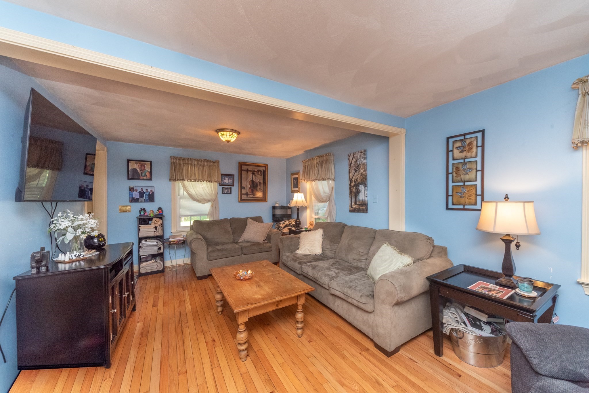 71 School St Property Photo 8