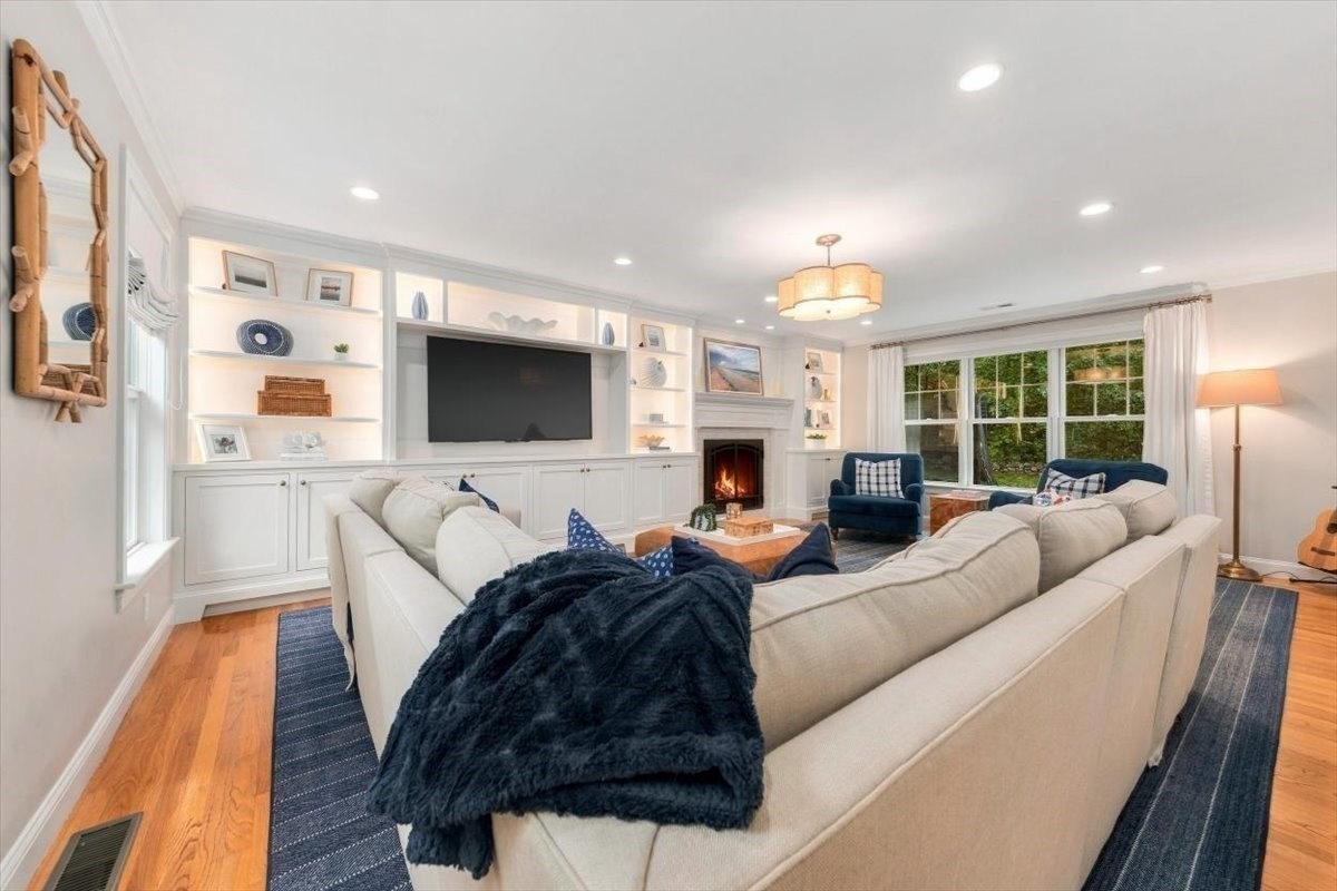 24 Whitcomb Avenue Property Photo 7