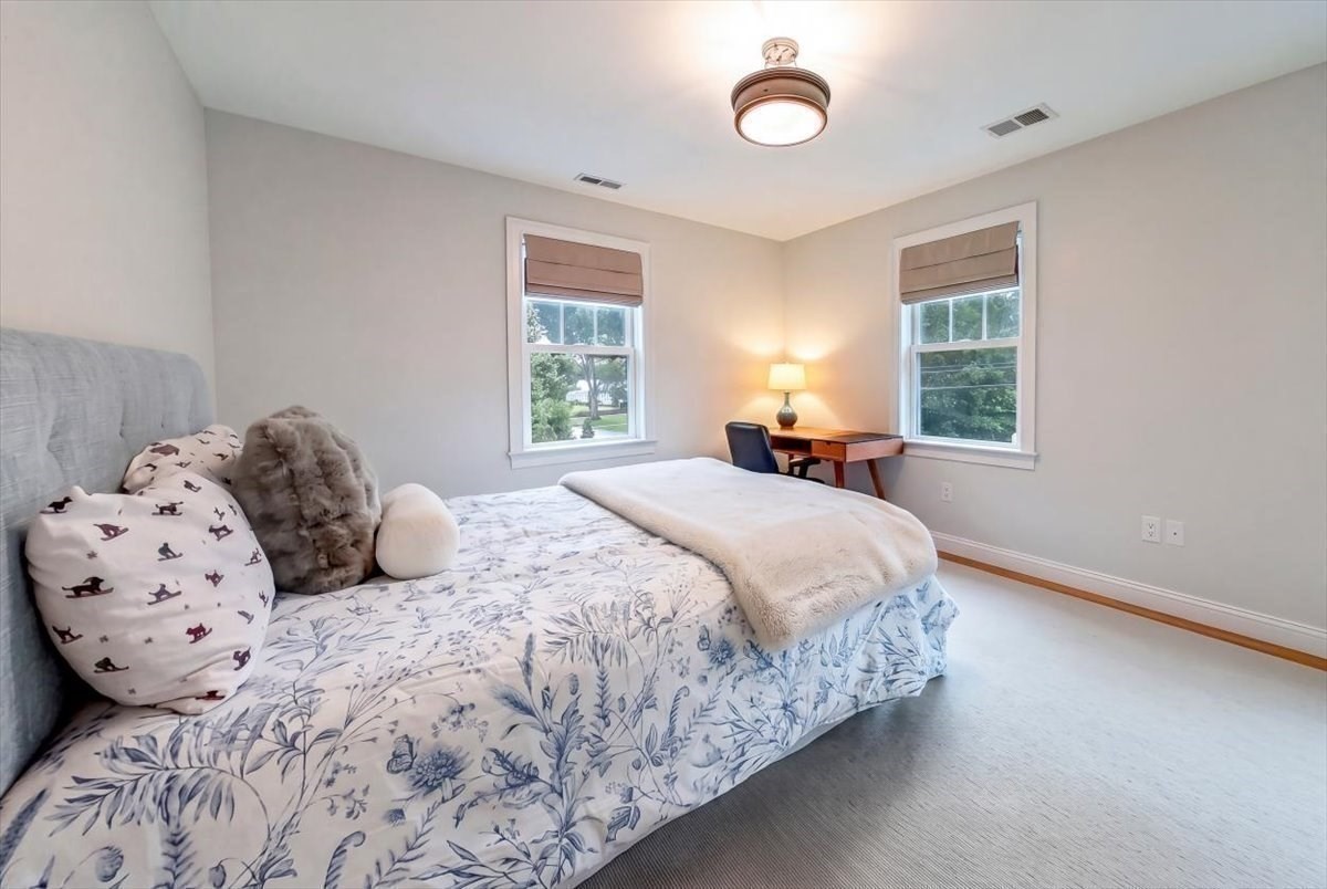 24 Whitcomb Avenue Property Photo 15