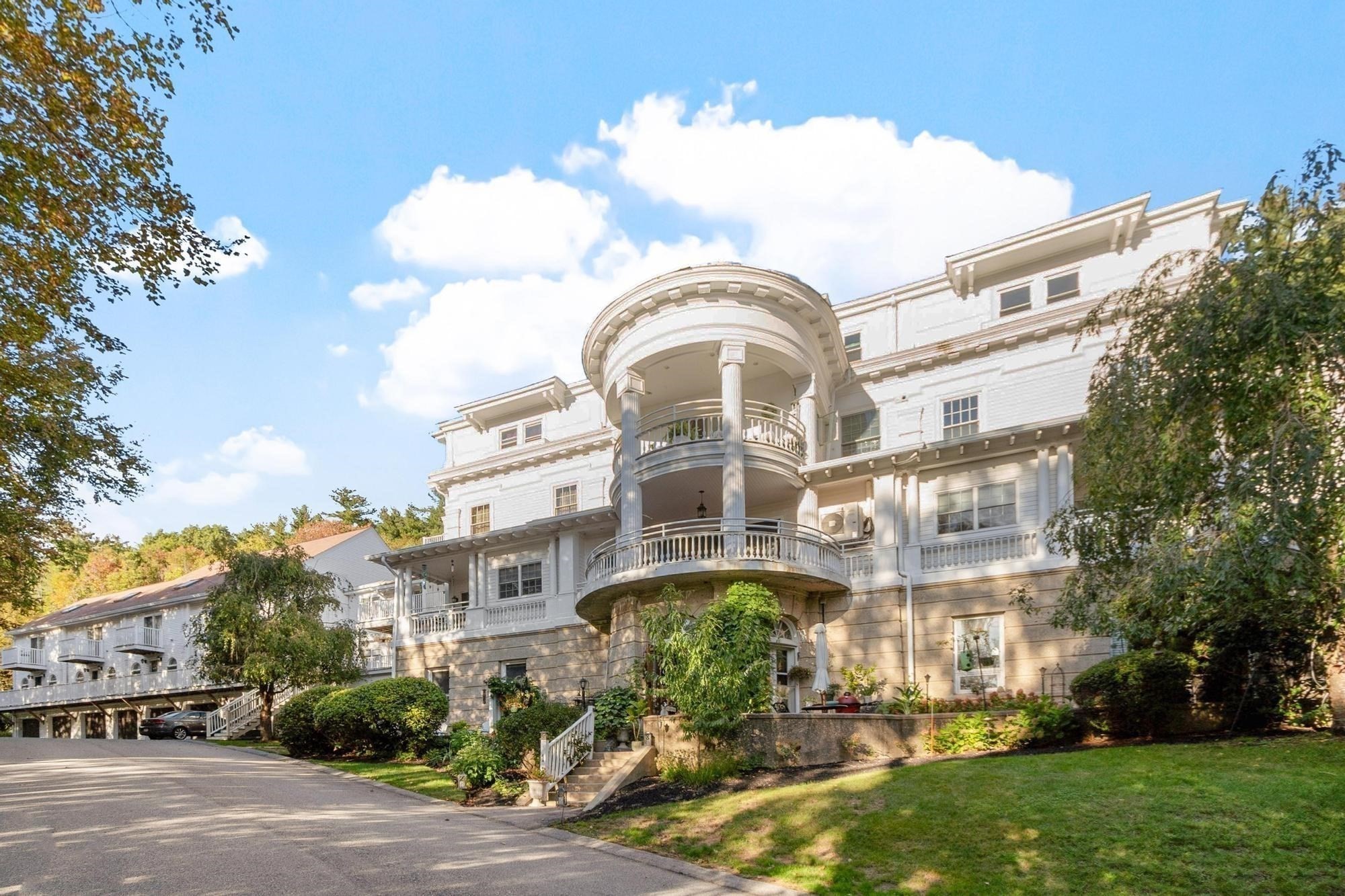 1401 Great Pond Road # 2 Property Photo 1
