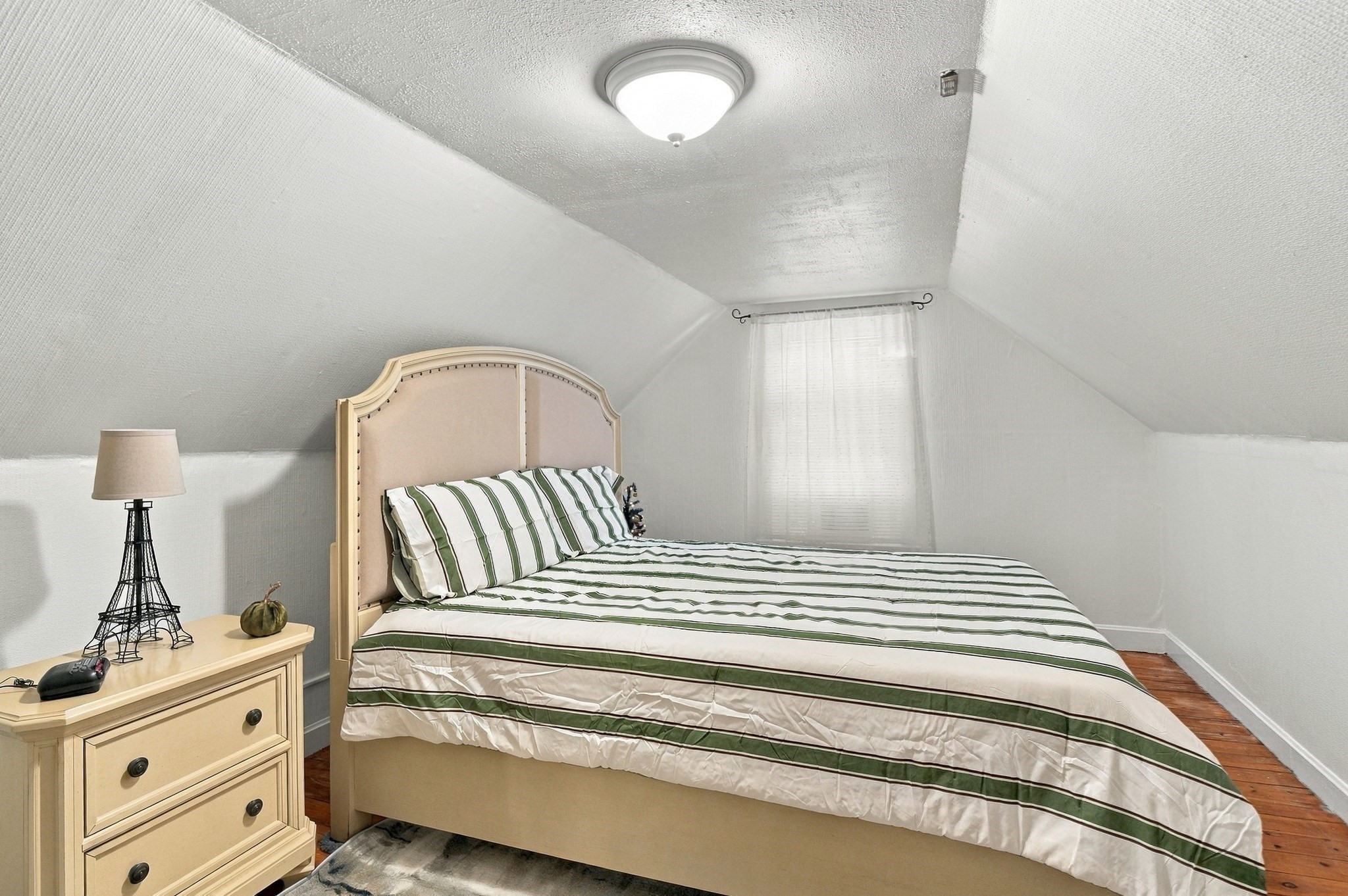 86 Lawton Avenue Property Photo 22