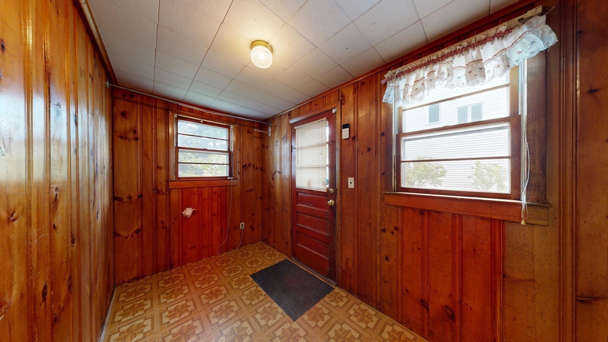 92 Dudley St Property Photo 33