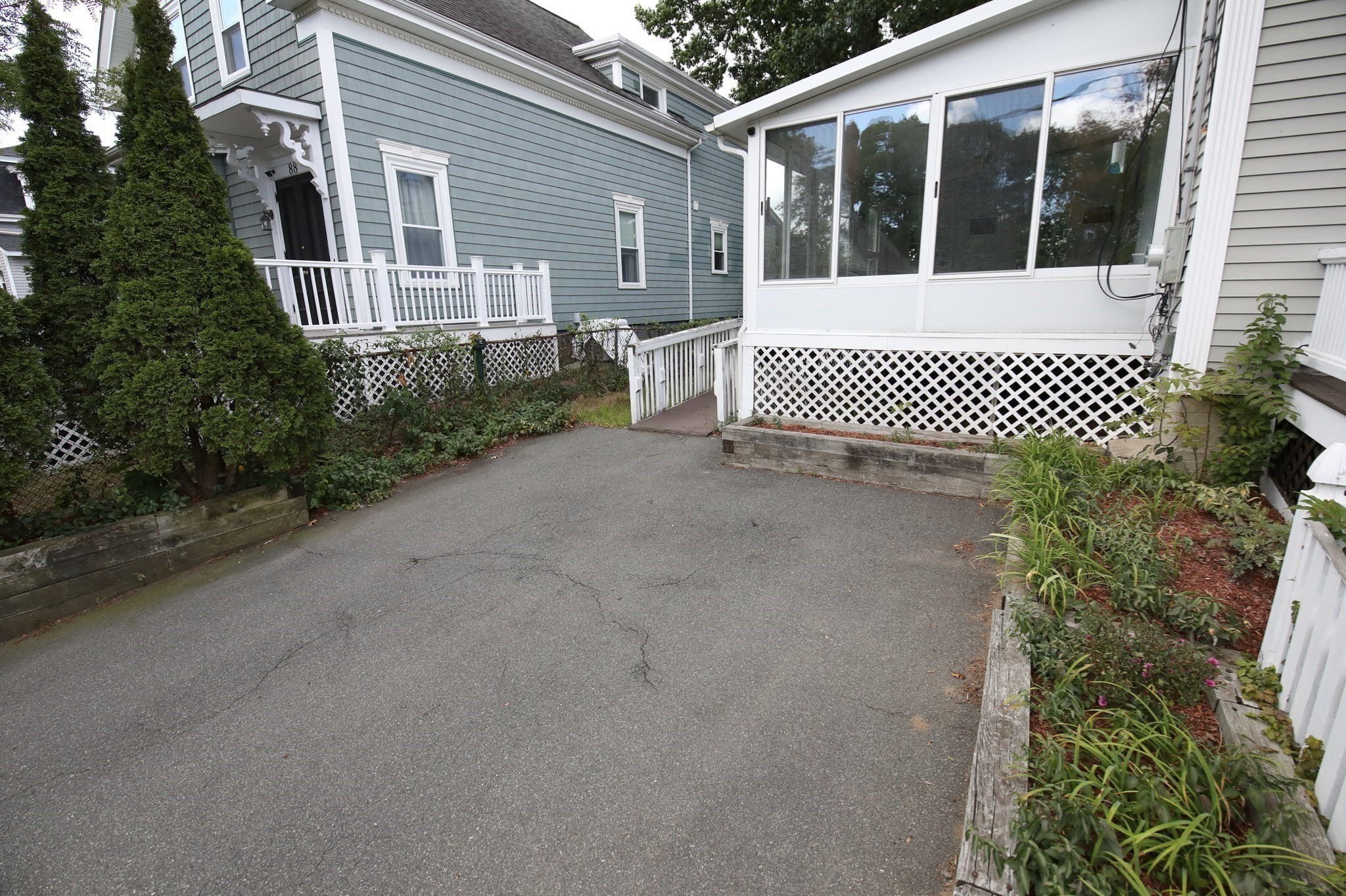 92 Dudley St Property Photo 37