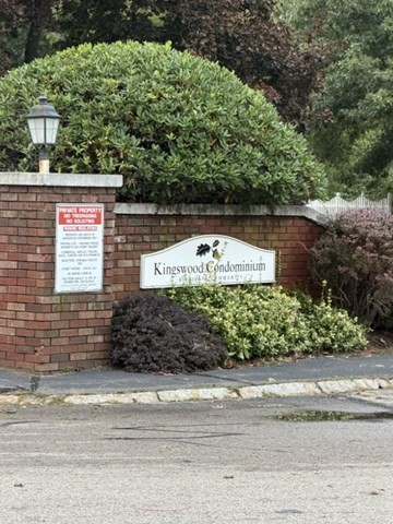 1 Kingswood # 8 Property Photo 1