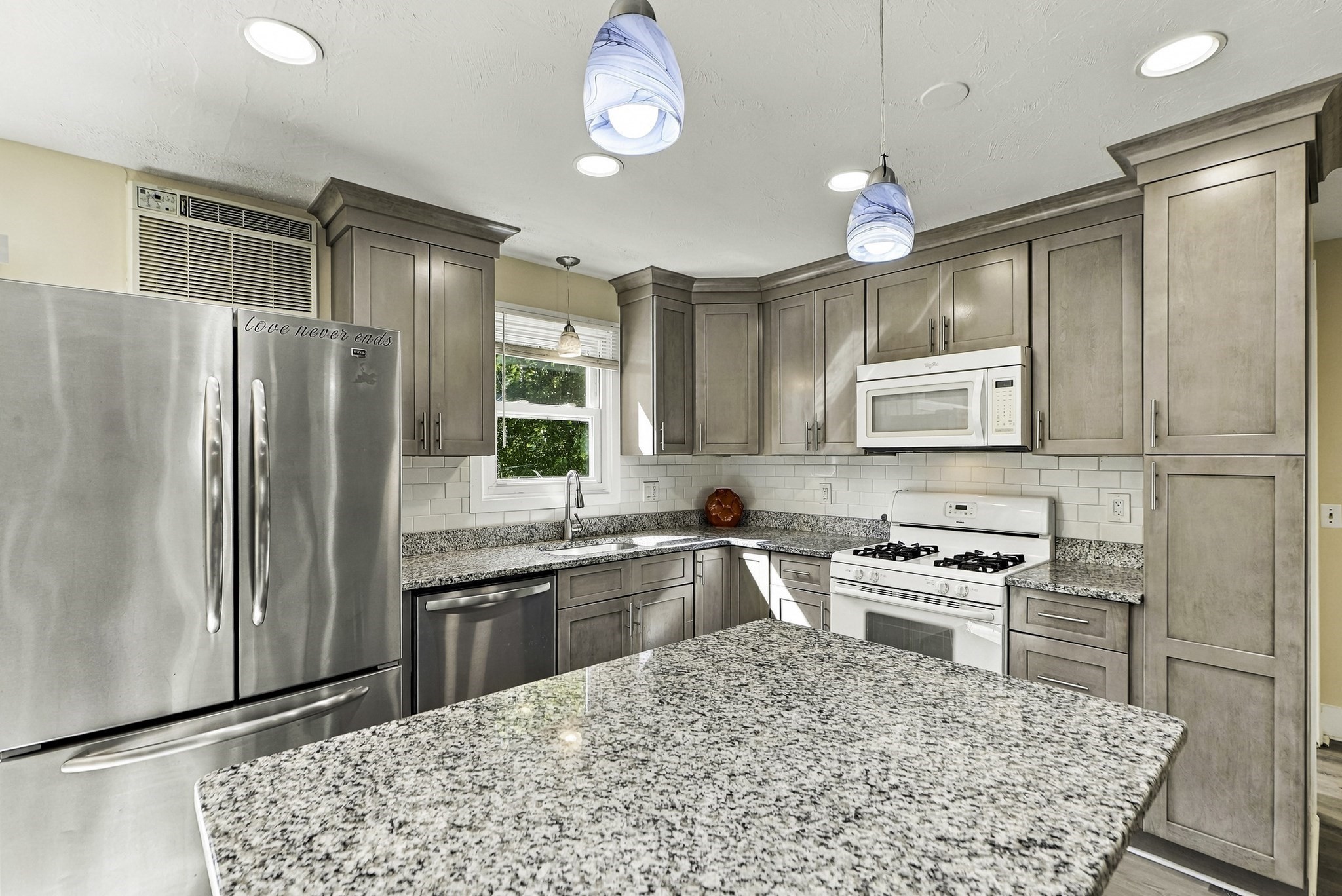 59 N Quinsigamond Ave # 59 Property Photo 5