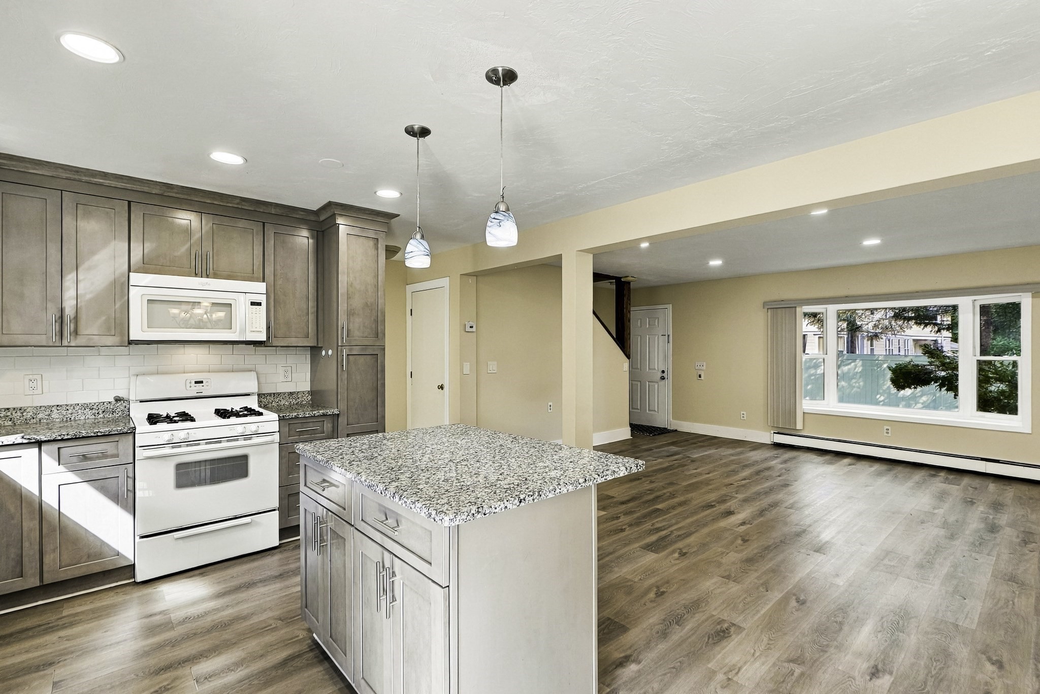 59 N Quinsigamond Ave # 59 Property Photo 11
