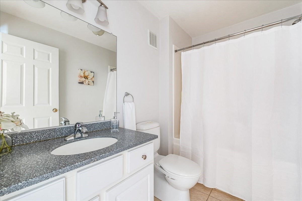 319 Hampton Way # 319 Property Photo 13