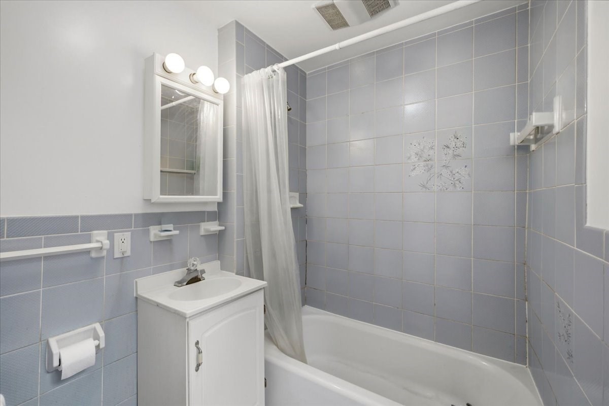 40-40 1/2 Savin Avenue Property Photo 18