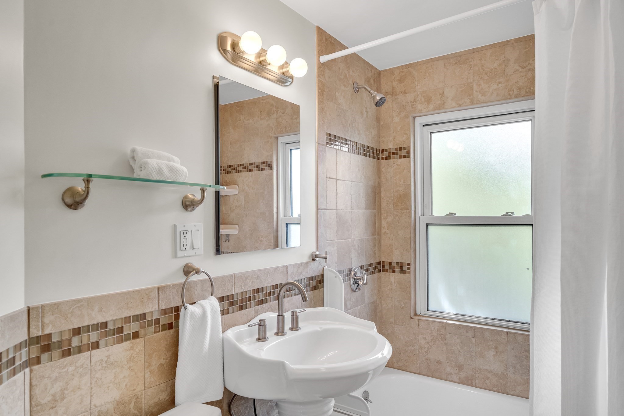30 Oakley Rd # 2 Property Photo 16