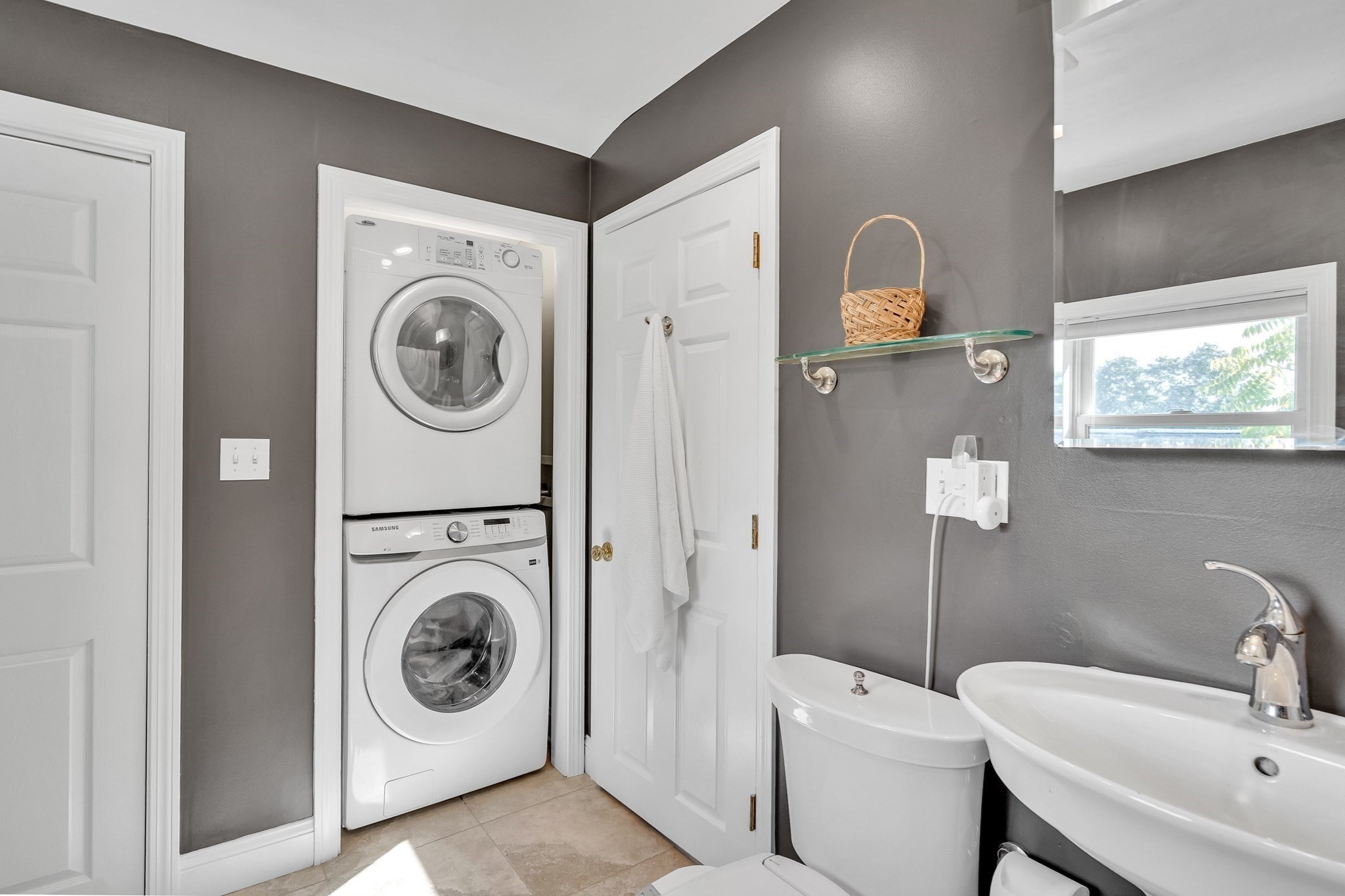 30 Oakley Rd # 2 Property Photo 24