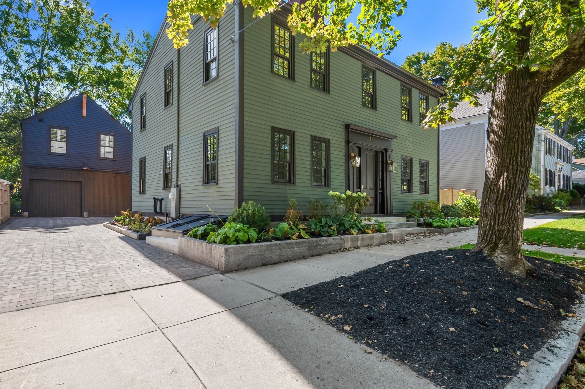 15 Broad St Property Photo 1