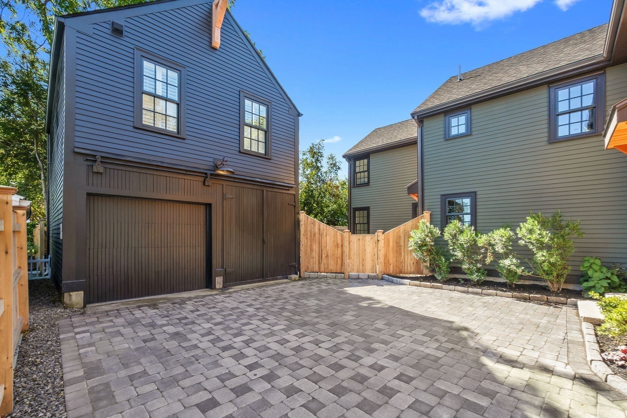 15 Broad St Property Photo 3