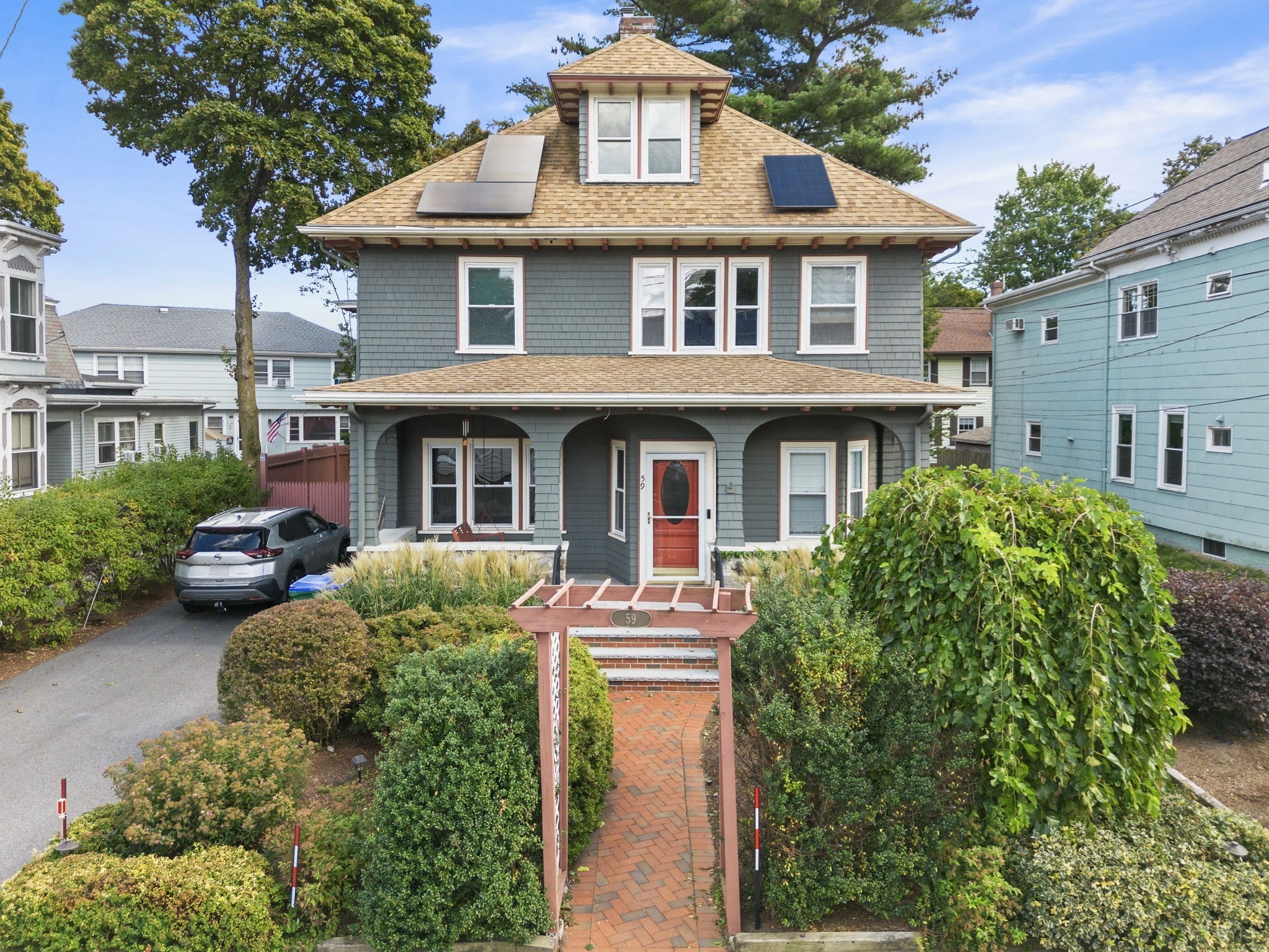 59 Oakland St Property Photo 1
