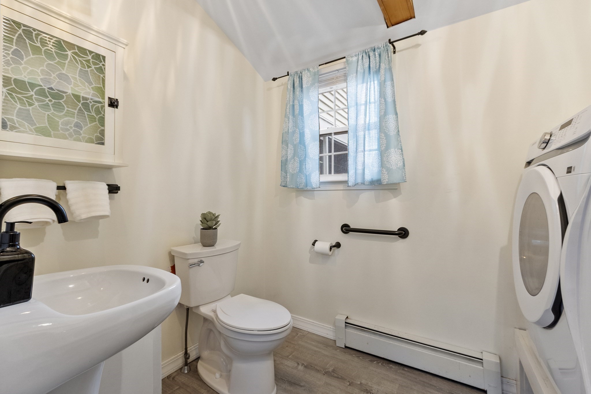 11 Mayfield Road Property Photo 23