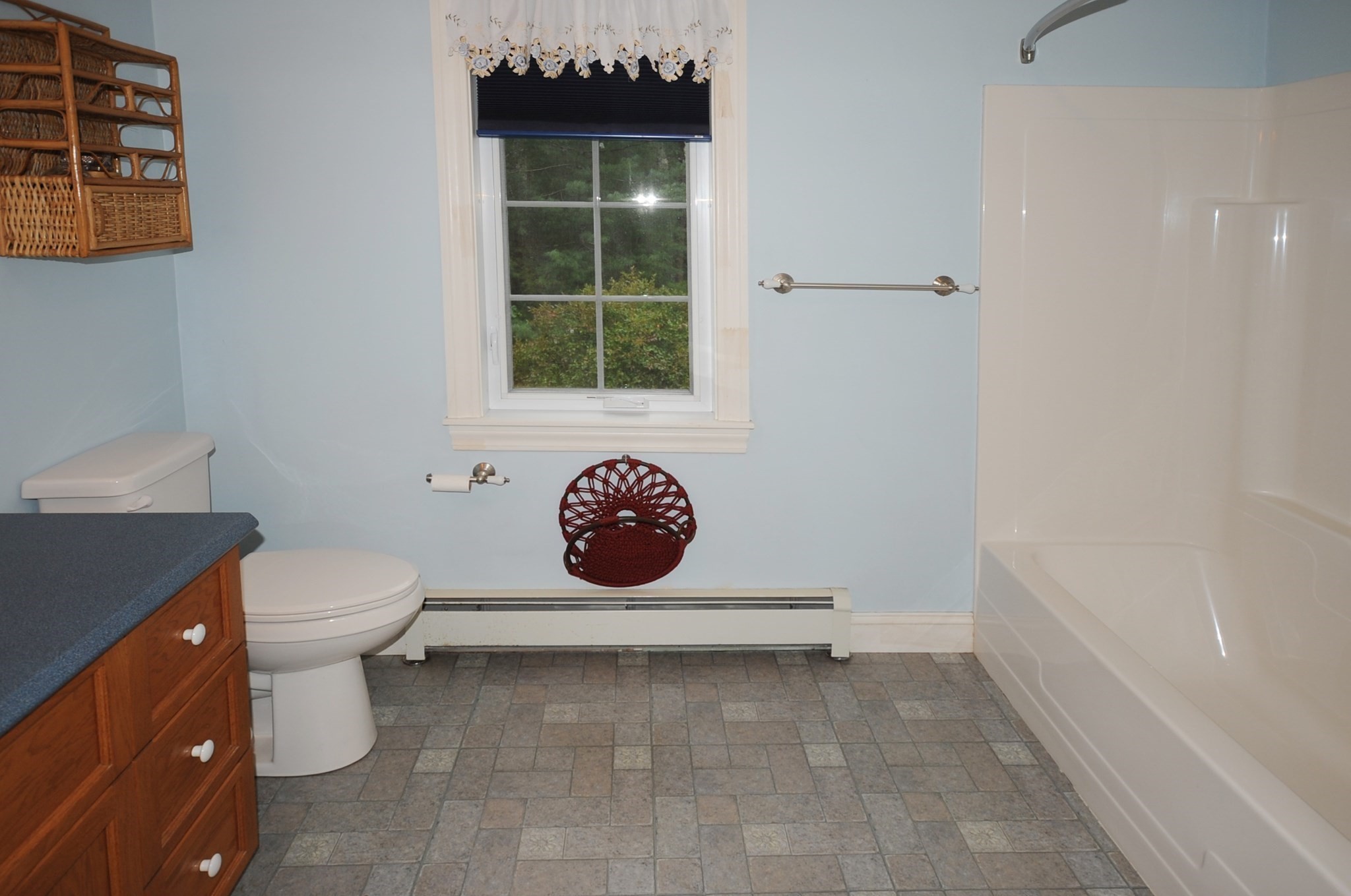 868 Main St Property Photo 10