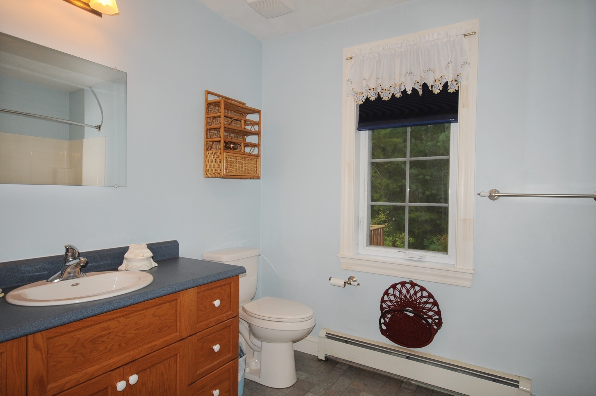 868 Main St Property Photo 11