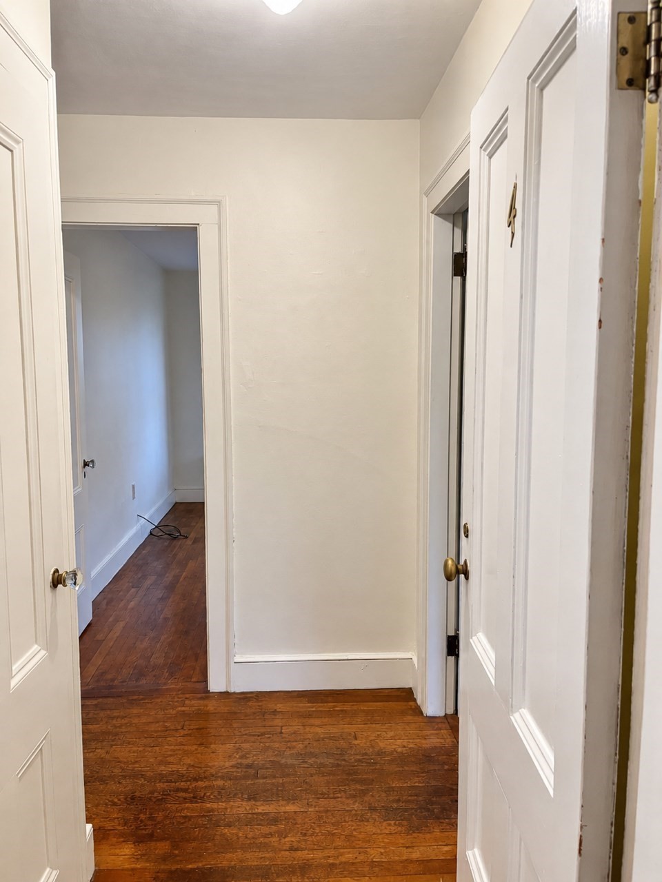 4 Saunders Street # 3r Property Photo 3