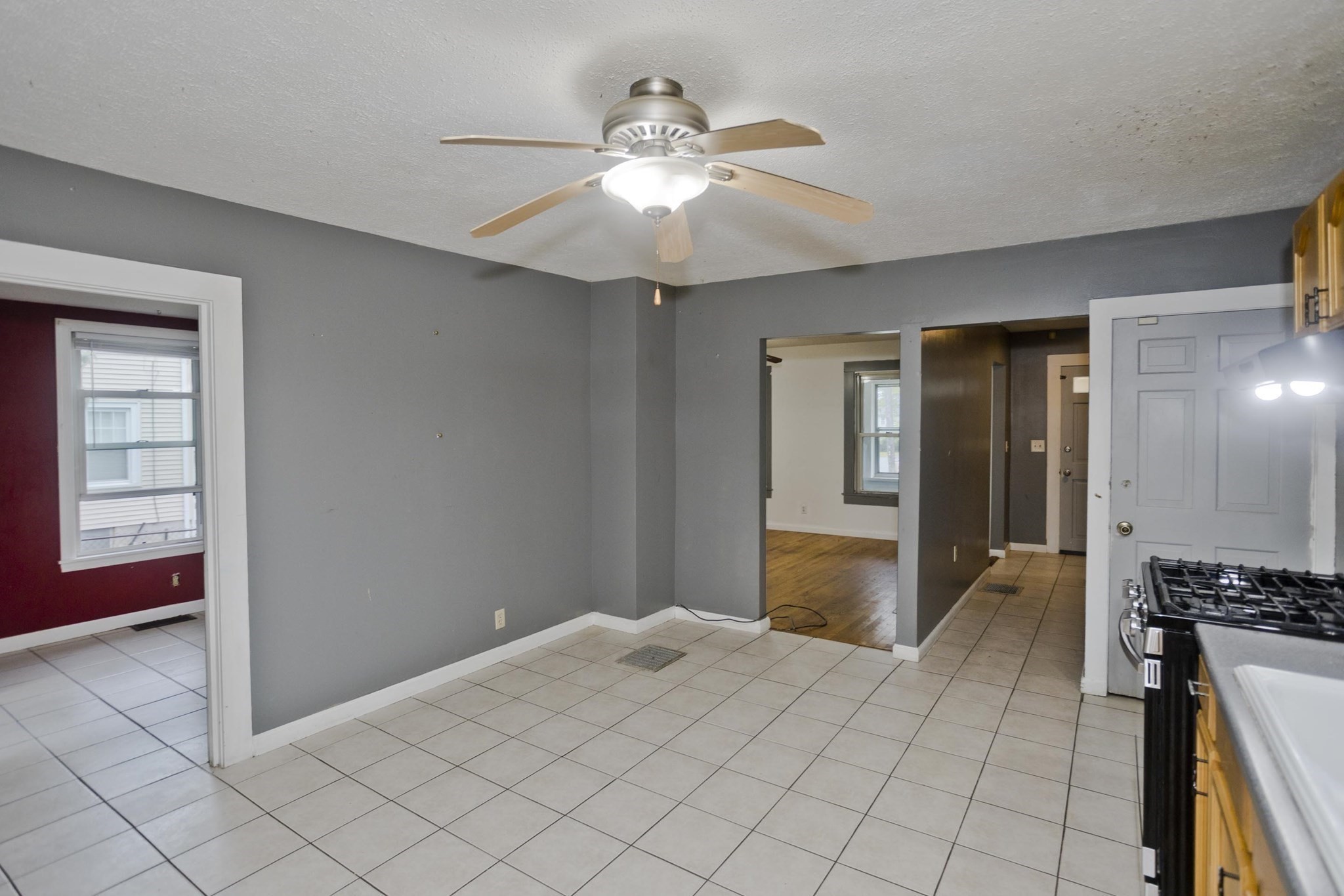1439 Worcester St Property Photo 2