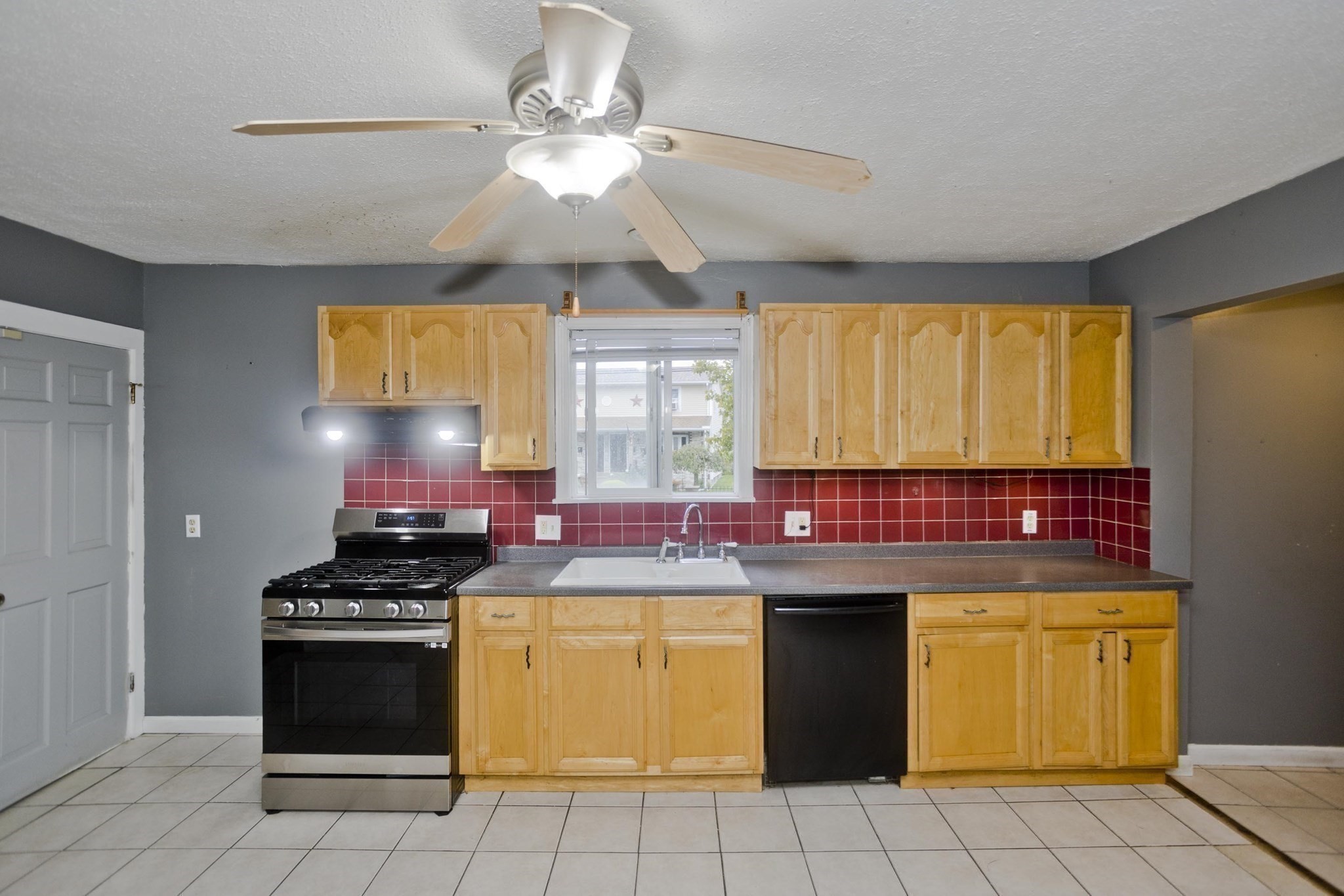 1439 Worcester St Property Photo 6
