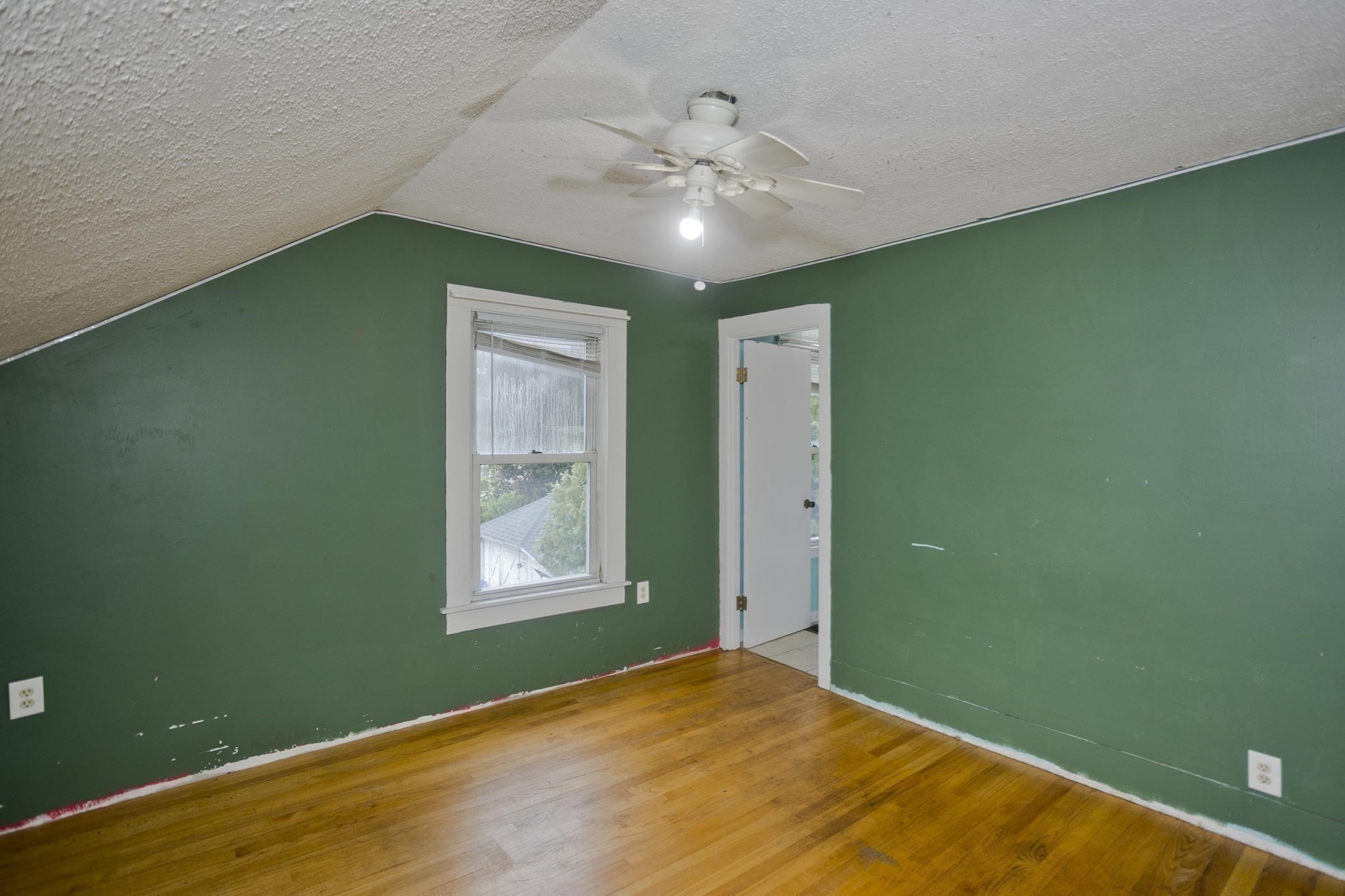 1439 Worcester St Property Photo 18