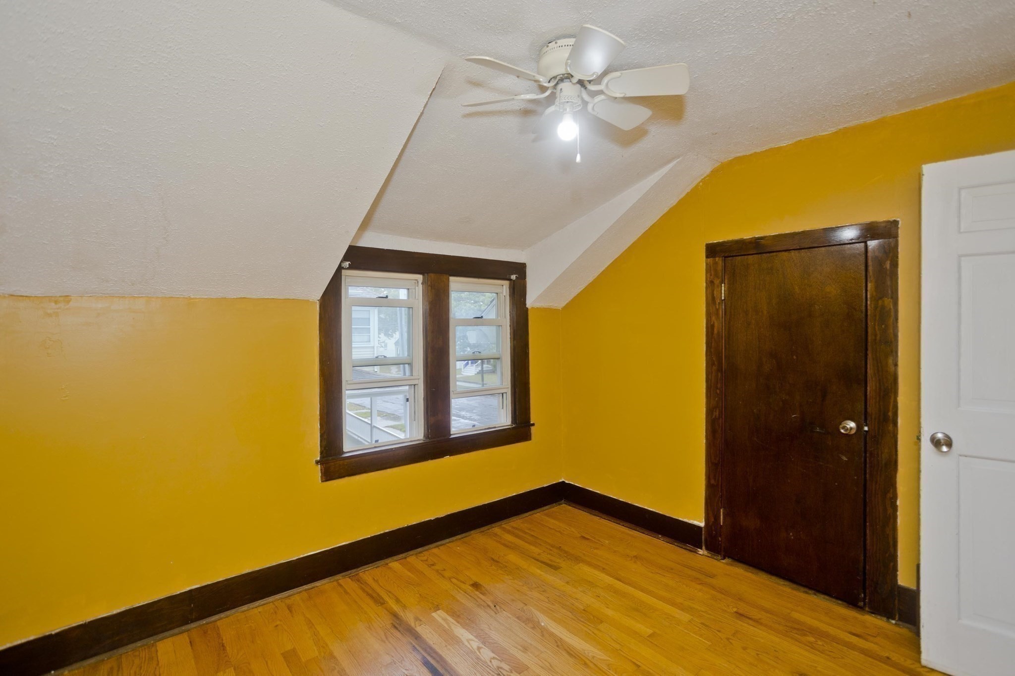 1439 Worcester St Property Photo 20