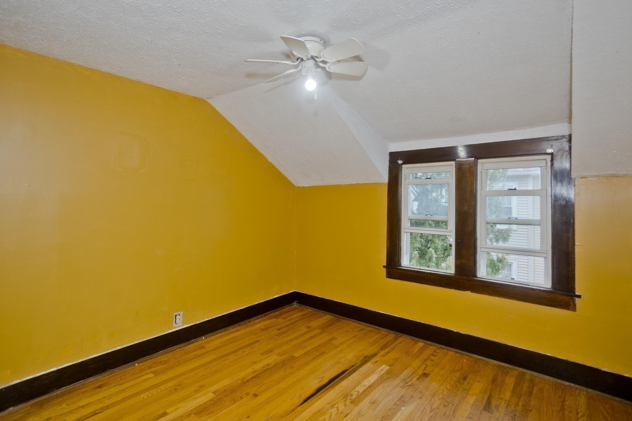 1439 Worcester St Property Photo 21