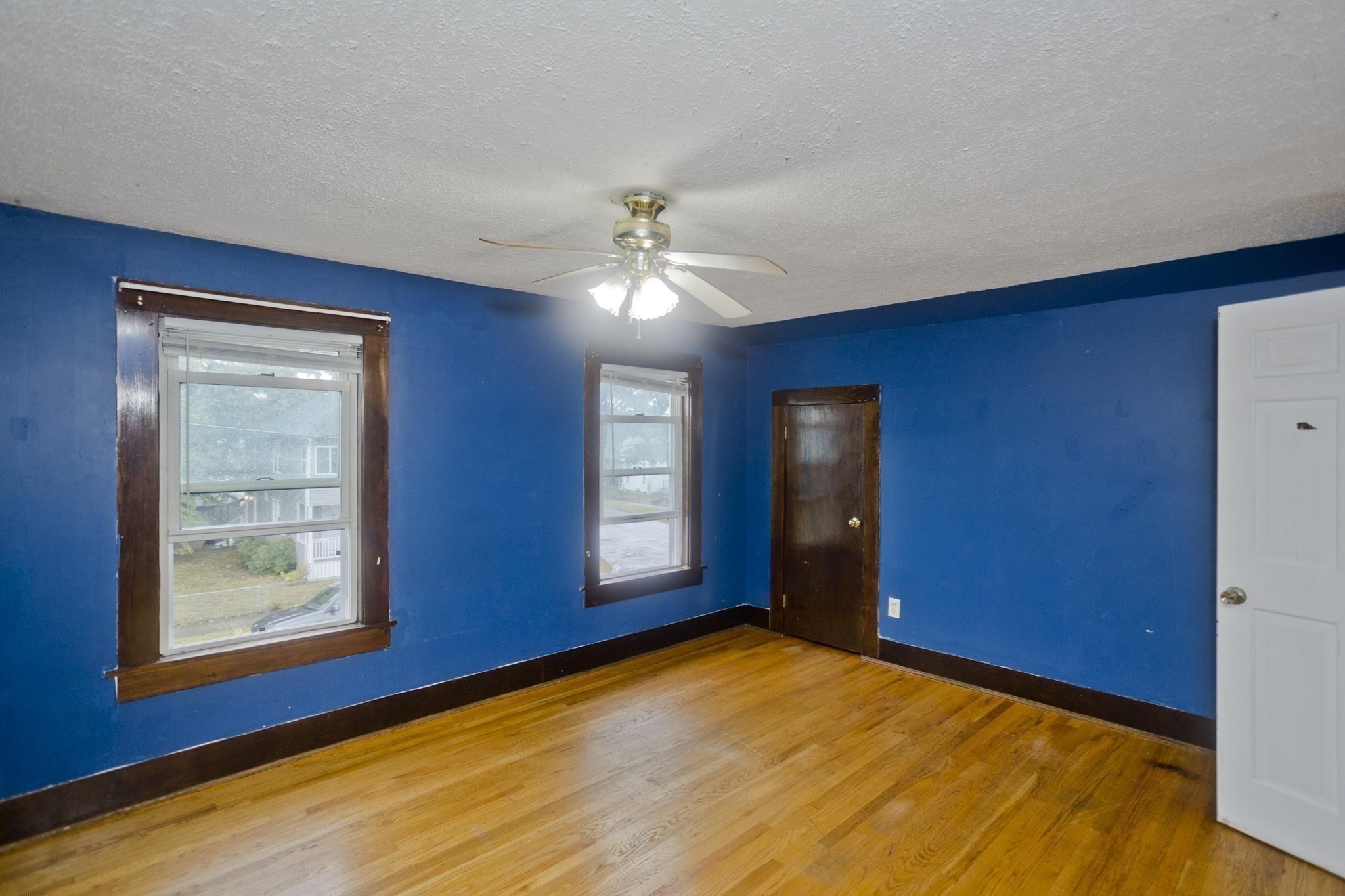 1439 Worcester St Property Photo 23