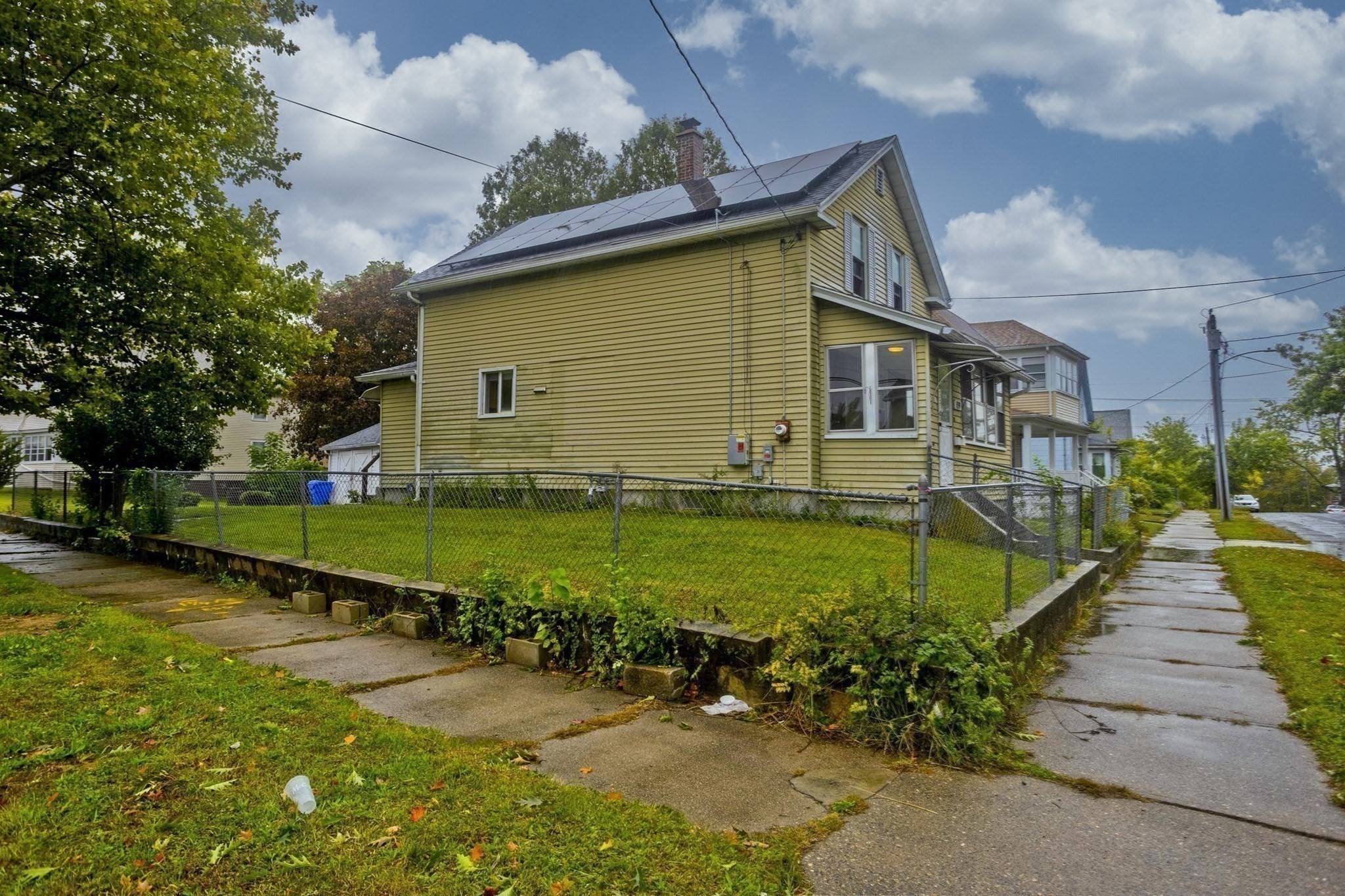 1439 Worcester St Property Photo 28