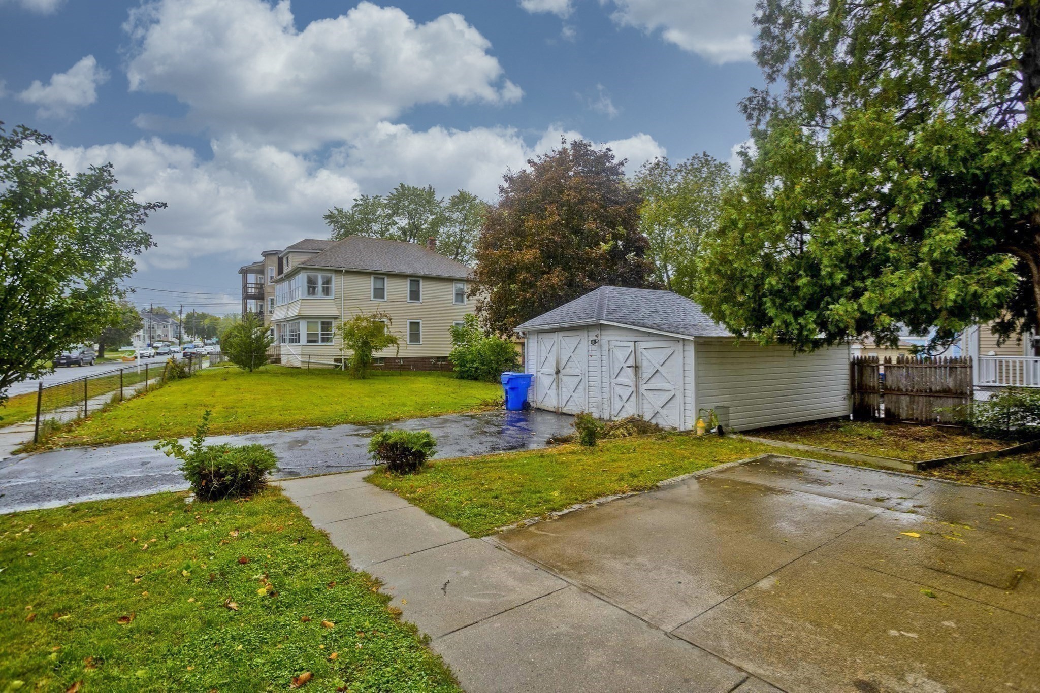 1439 Worcester St Property Photo 31