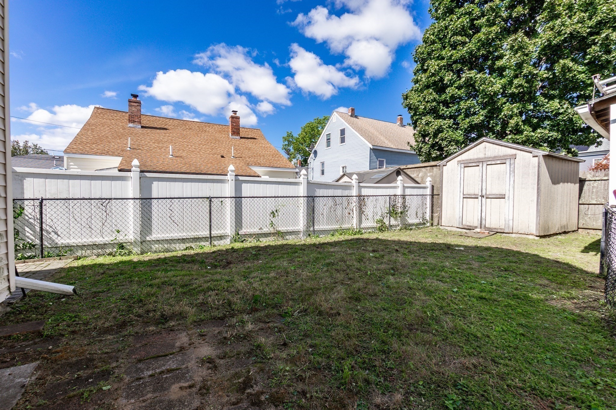 31 Central Street Property Photo 6