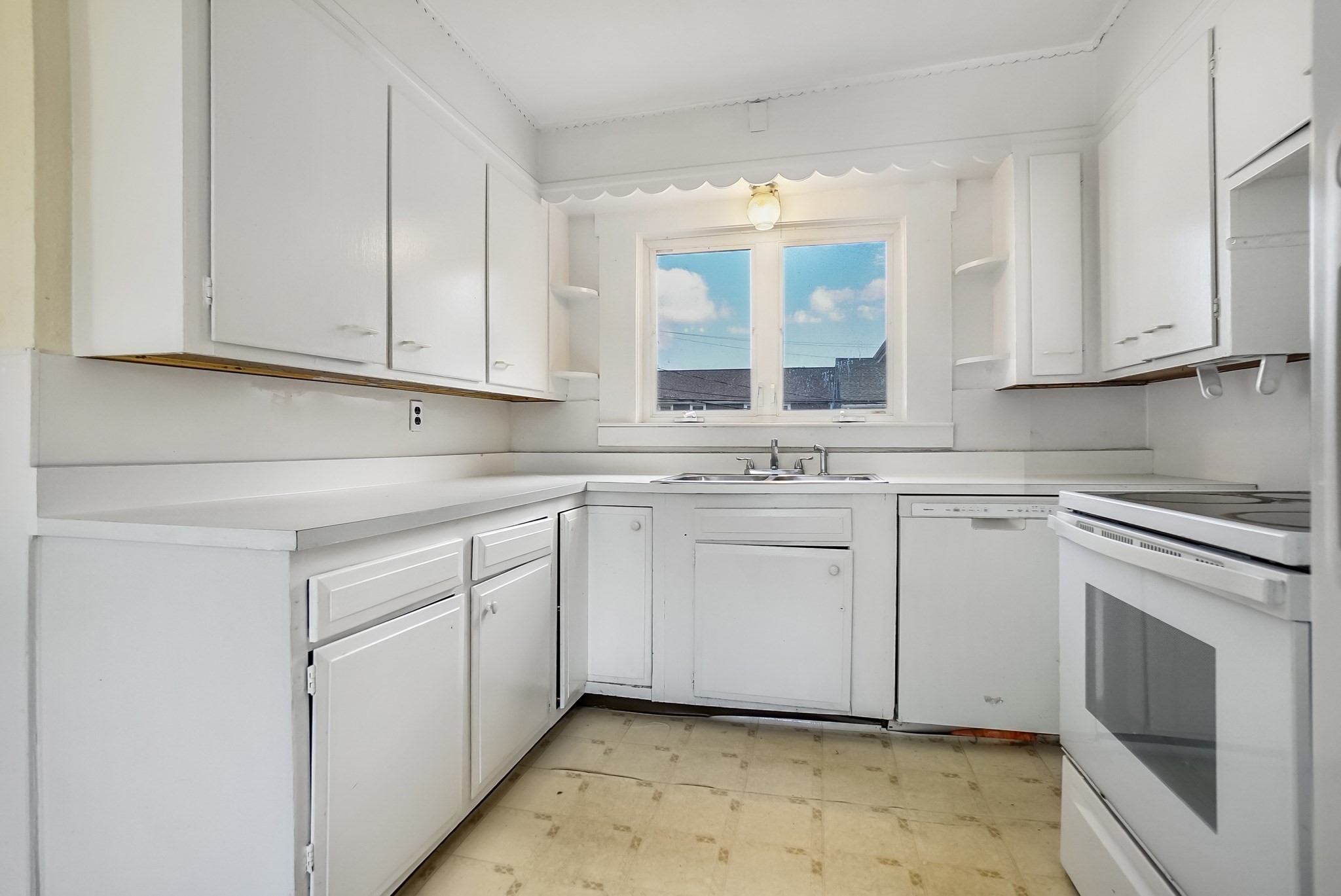 31 Central Street Property Photo 14