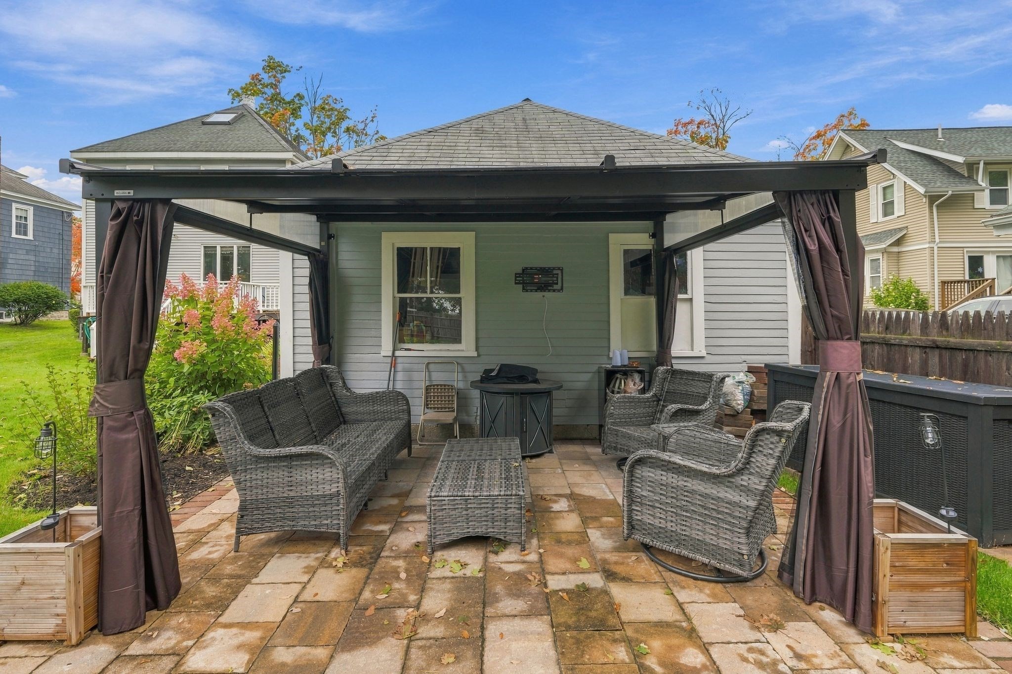 76 Haseltine St Property Photo 11
