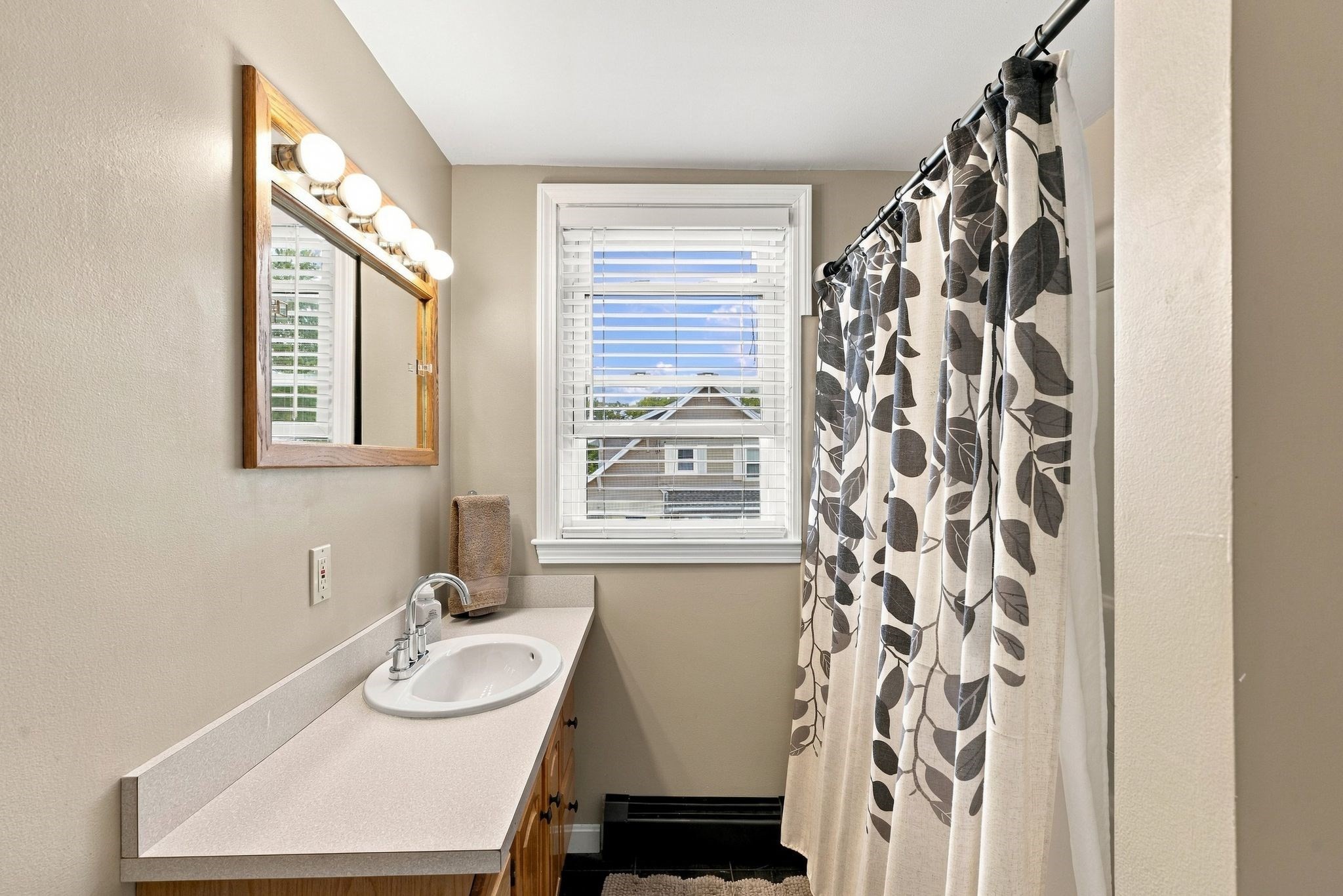 76 Haseltine St Property Photo 34