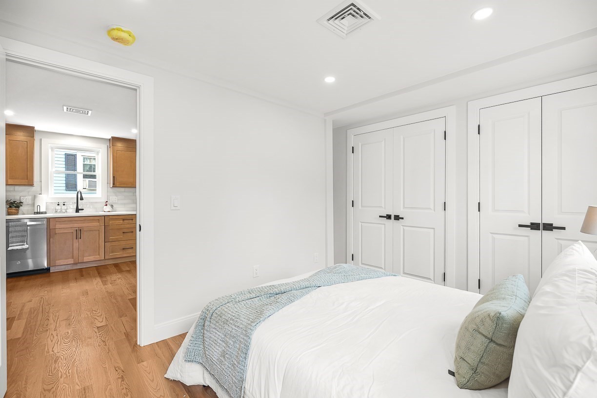 11 Hovey St Property Photo 8