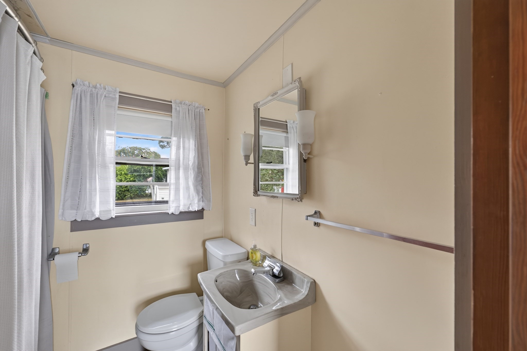 24 Broadmarsh Ave Property Photo 23