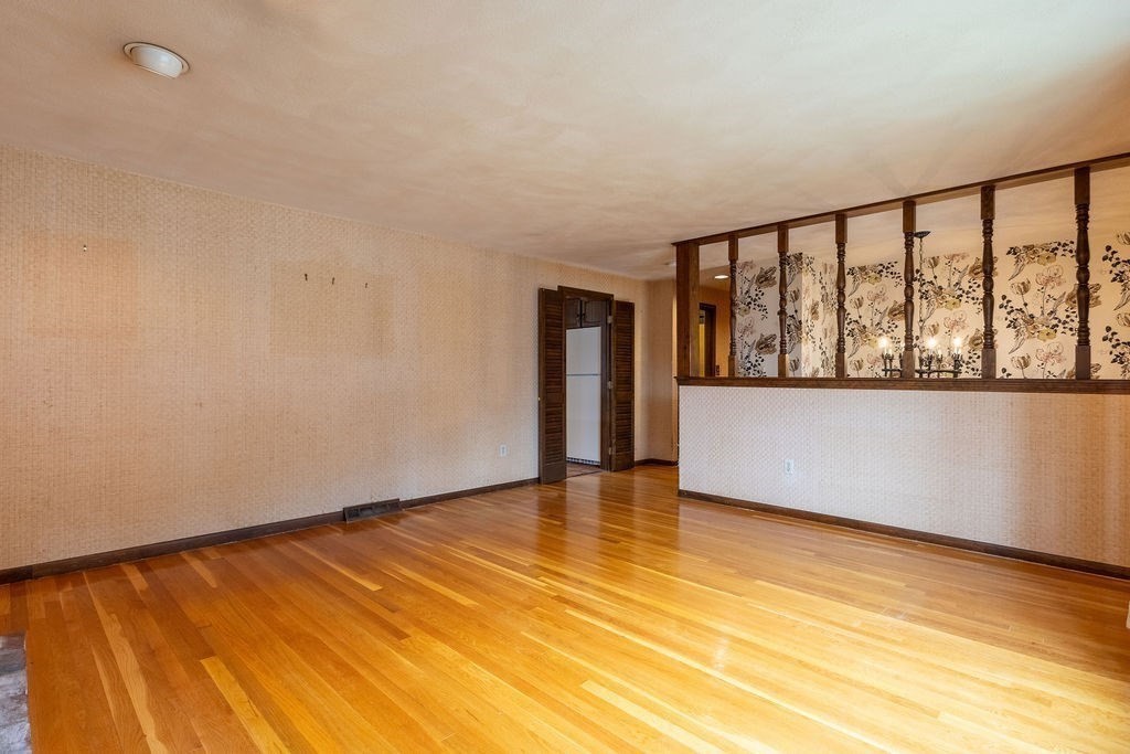 15 Casey Property Photo 8